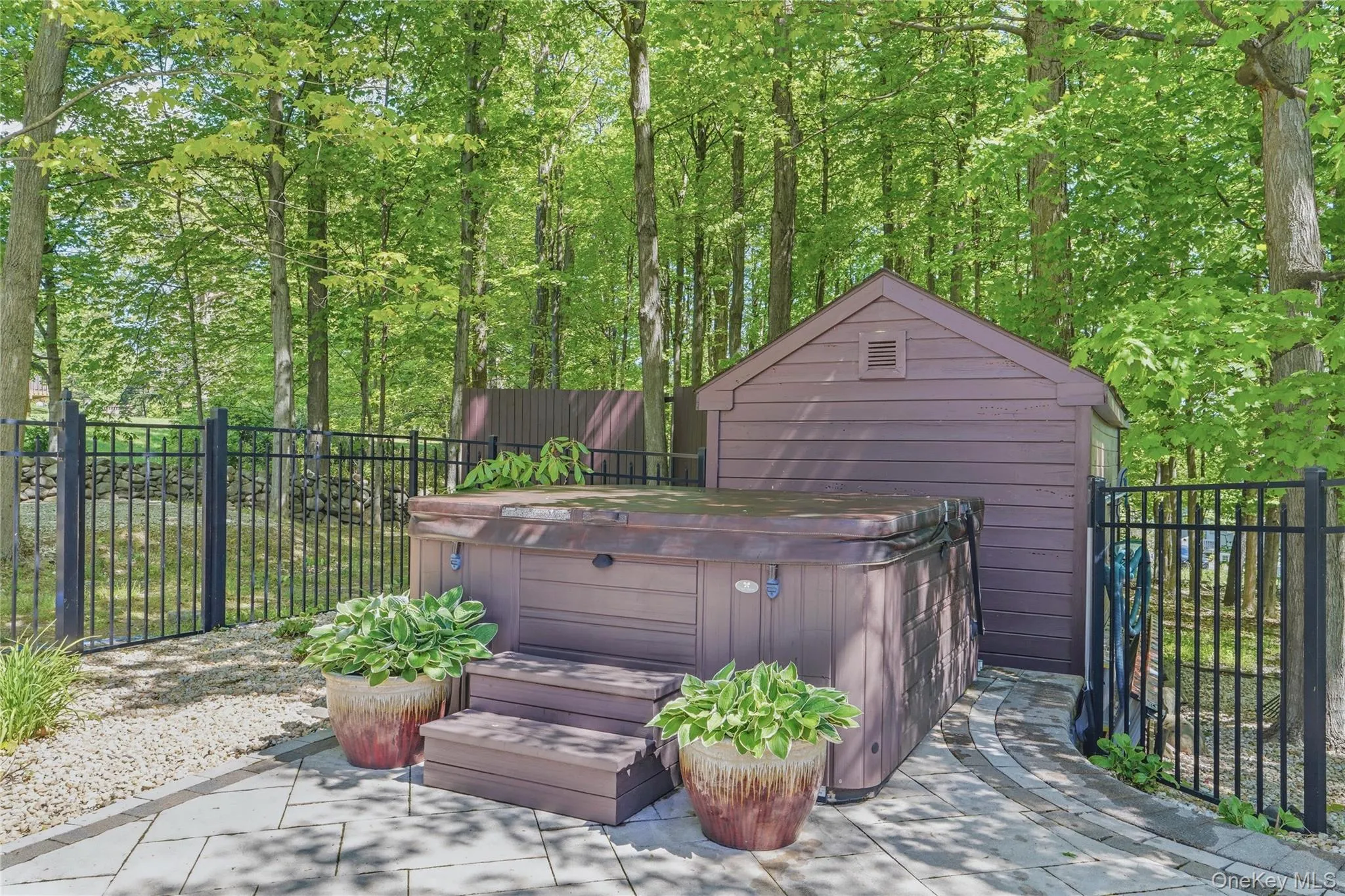 Six person Hot Tub. Six person Hot Tub.