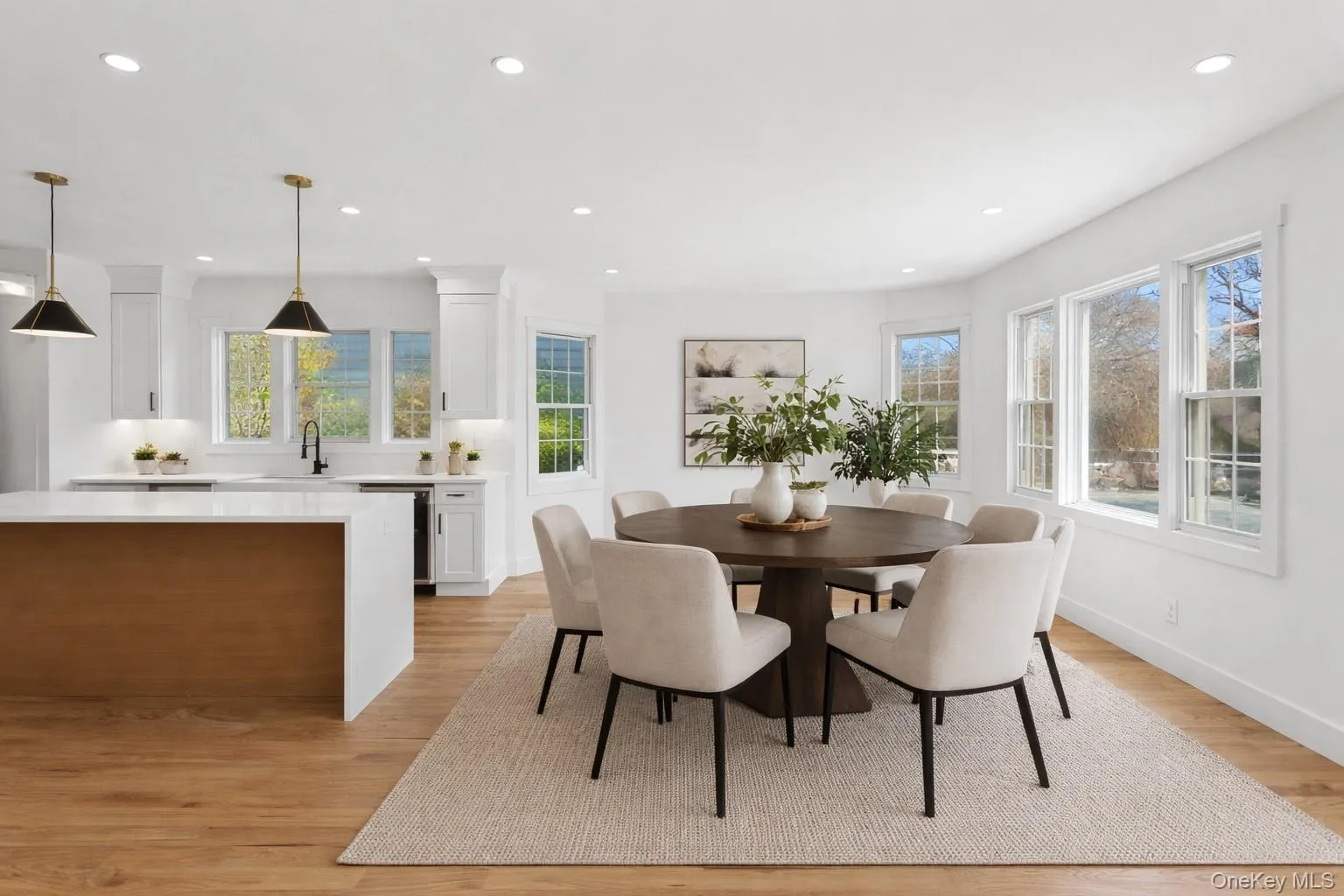 Staged Photo Dining Room Staged Photo Dining Room