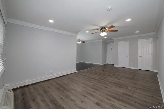 37 Elliot Place, Smithtown, NY, 1 Bedroom Bedrooms, 4 Rooms Rooms,1 BathroomBathrooms,Residential Lease,For Rent,Elliot,0,982925 37 Elliot Place, Smithtown, NY, 1 Bedroom Bedrooms, 4 Rooms Rooms,1 BathroomBathrooms,Residential Lease,For Rent,Elliot,0,982925