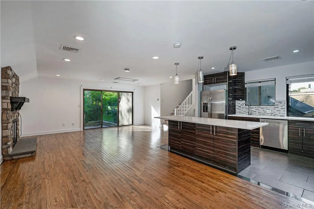 Loft Open Space/Living Room/Dining Room/Kitchen with Center Island Breakfast Bar Loft Open Space/Living Room/Dining Room/Kitchen with Center Island Breakfast Bar