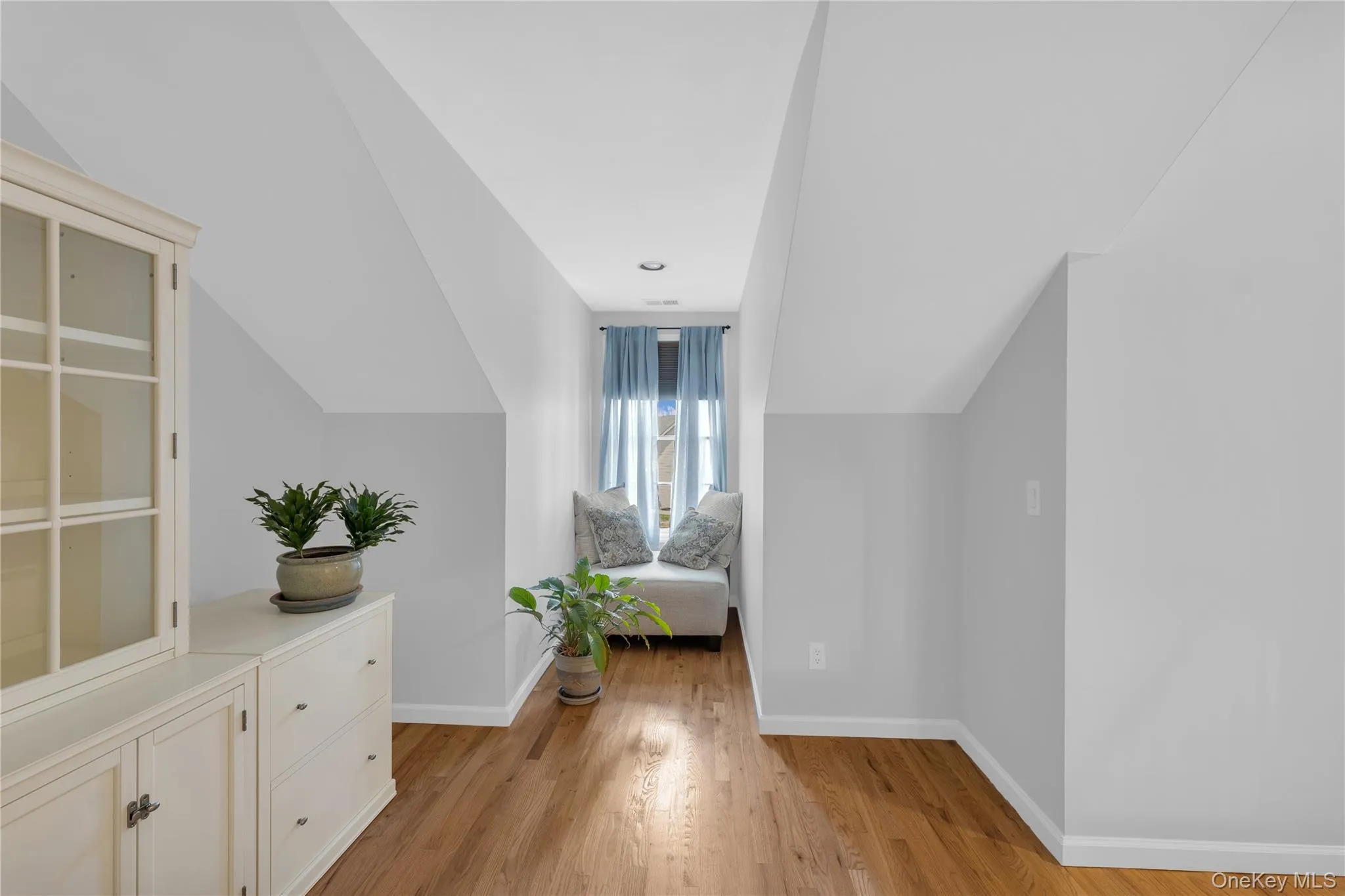 40 Eagle Circle, Islip, NY, 2 Bedrooms Bedrooms, 7 Rooms Rooms,2 BathroomsBathrooms,Residential,For Rent,Eagle,0,KEY982931 40 Eagle Circle, Islip, NY, 2 Bedrooms Bedrooms, 7 Rooms Rooms,2 BathroomsBathrooms,Residential,For Rent,Eagle,0,KEY982931