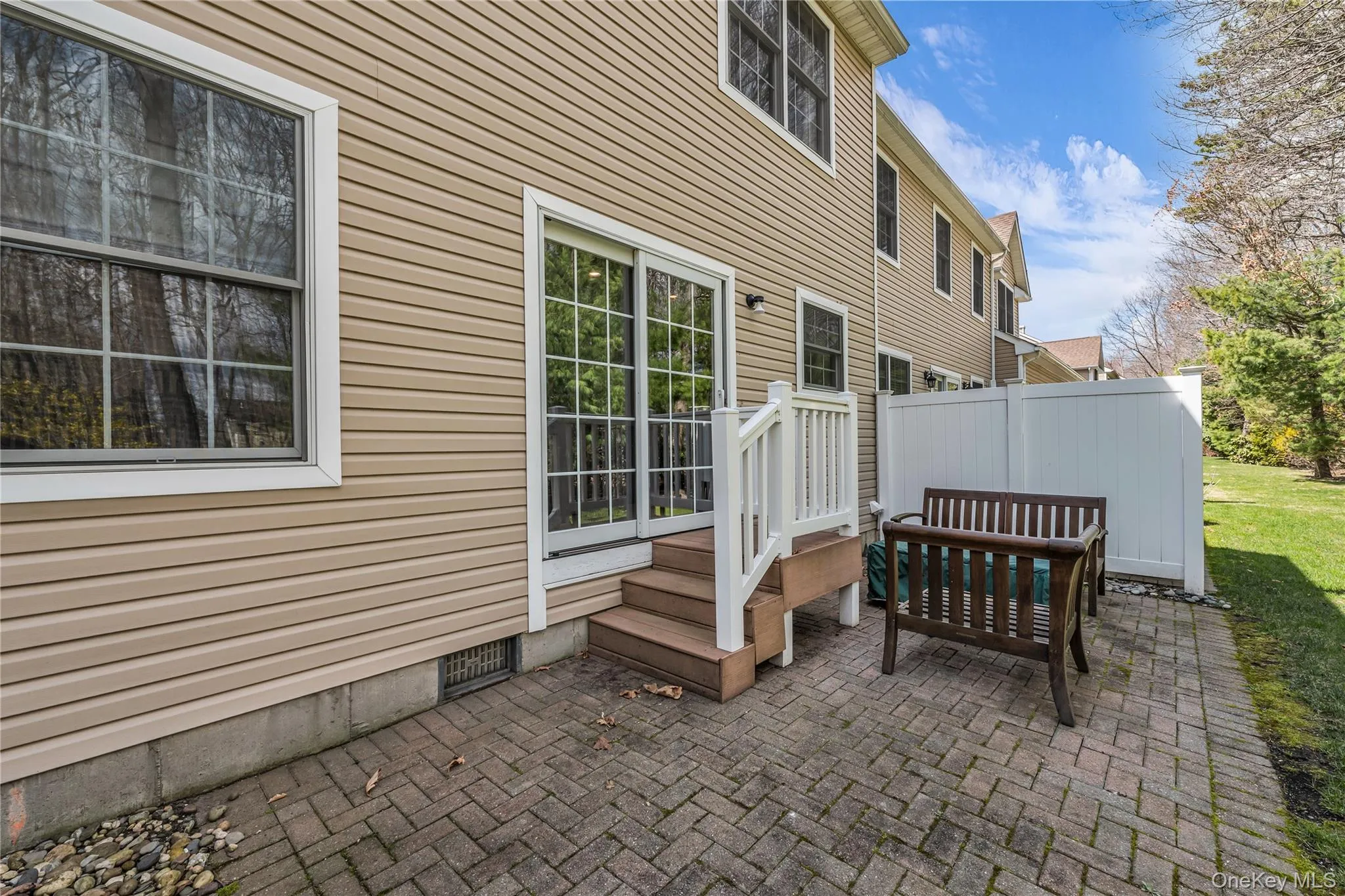 40 Eagle Circle, Islip, NY, 2 Bedrooms Bedrooms, 7 Rooms Rooms,2 BathroomsBathrooms,Residential,For Rent,Eagle,0,KEY982931 40 Eagle Circle, Islip, NY, 2 Bedrooms Bedrooms, 7 Rooms Rooms,2 BathroomsBathrooms,Residential,For Rent,Eagle,0,KEY982931