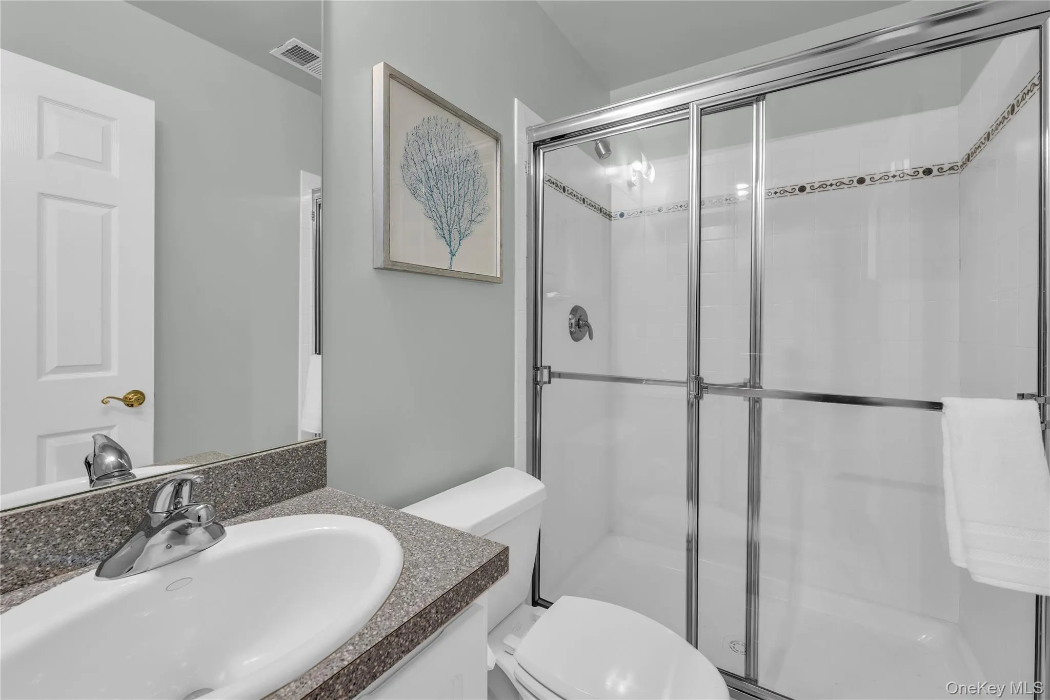40 Eagle Circle, Islip, NY, 2 Bedrooms Bedrooms, 7 Rooms Rooms,2 BathroomsBathrooms,Residential,For Rent,Eagle,0,KEY982931 40 Eagle Circle, Islip, NY, 2 Bedrooms Bedrooms, 7 Rooms Rooms,2 BathroomsBathrooms,Residential,For Rent,Eagle,0,KEY982931