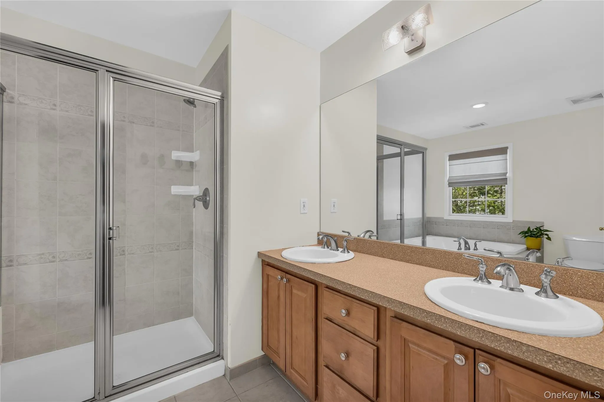 40 Eagle Circle, Islip, NY, 2 Bedrooms Bedrooms, 7 Rooms Rooms,2 BathroomsBathrooms,Residential,For Rent,Eagle,0,KEY982931 40 Eagle Circle, Islip, NY, 2 Bedrooms Bedrooms, 7 Rooms Rooms,2 BathroomsBathrooms,Residential,For Rent,Eagle,0,KEY982931