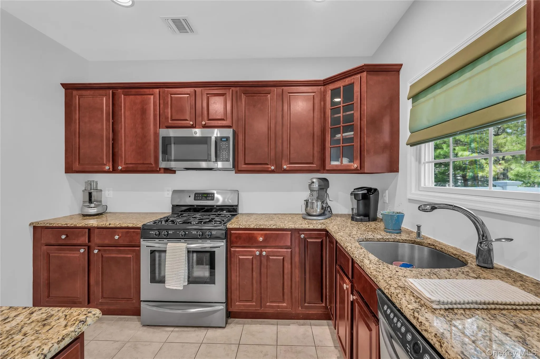 40 Eagle Circle, Islip, NY, 2 Bedrooms Bedrooms, 7 Rooms Rooms,2 BathroomsBathrooms,Residential,For Rent,Eagle,0,KEY982931 40 Eagle Circle, Islip, NY, 2 Bedrooms Bedrooms, 7 Rooms Rooms,2 BathroomsBathrooms,Residential,For Rent,Eagle,0,KEY982931