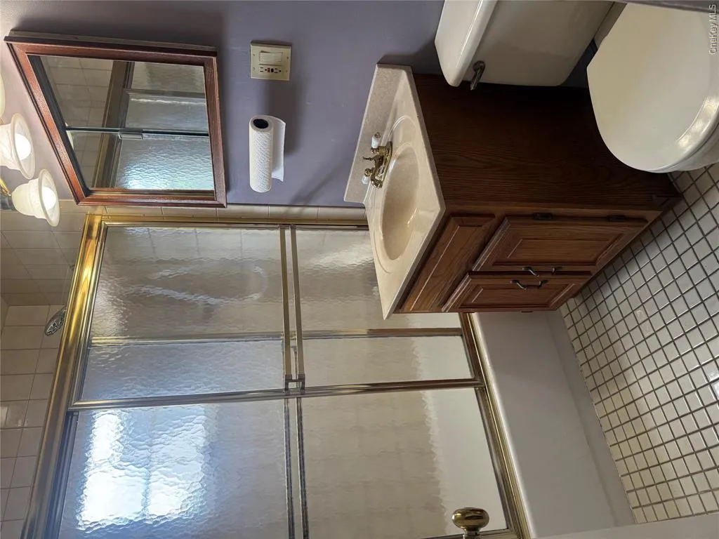 35 Midwood Avenue, Oyster Bay, NY, 2 Bedrooms Bedrooms, 4 Rooms Rooms,1 BathroomBathrooms,Residential Lease,For Rent,Midwood,0,982942 35 Midwood Avenue, Oyster Bay, NY, 2 Bedrooms Bedrooms, 4 Rooms Rooms,1 BathroomBathrooms,Residential Lease,For Rent,Midwood,0,982942