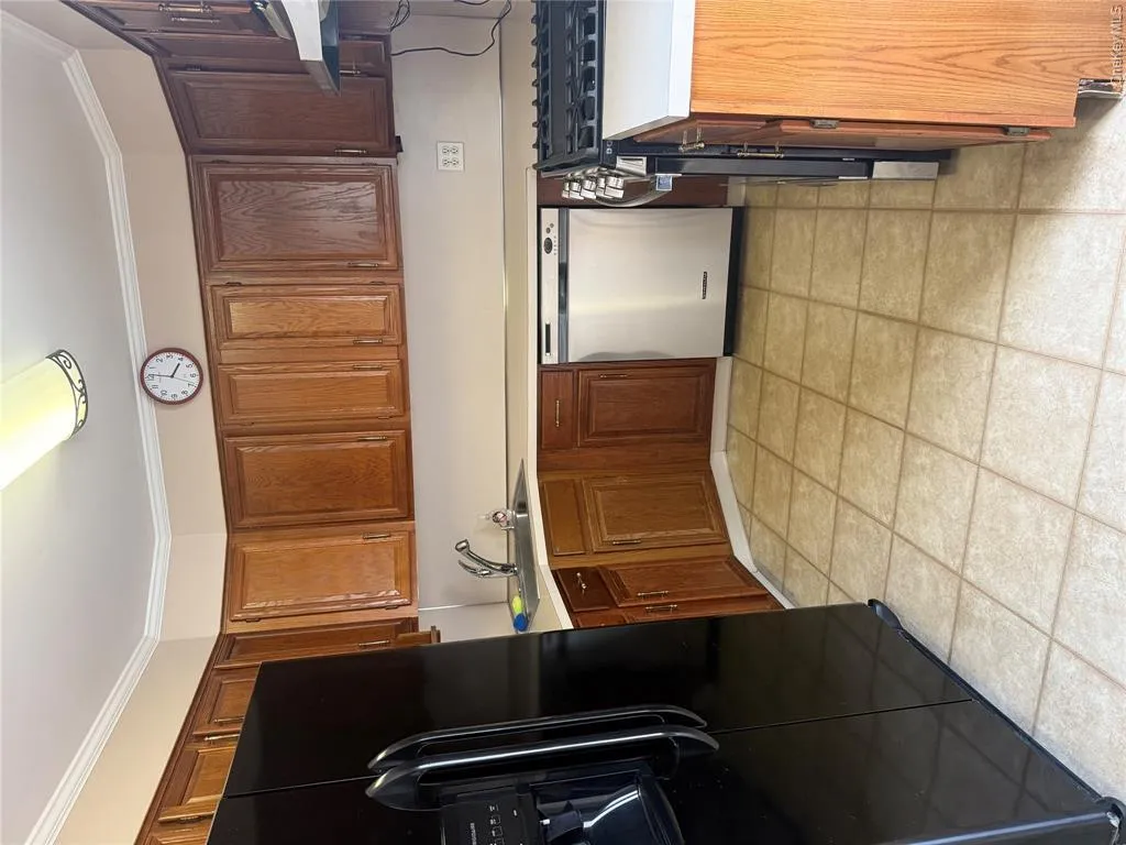 35 Midwood Avenue, Oyster Bay, NY, 2 Bedrooms Bedrooms, 4 Rooms Rooms,1 BathroomBathrooms,Residential Lease,For Rent,Midwood,0,982942 35 Midwood Avenue, Oyster Bay, NY, 2 Bedrooms Bedrooms, 4 Rooms Rooms,1 BathroomBathrooms,Residential Lease,For Rent,Midwood,0,982942