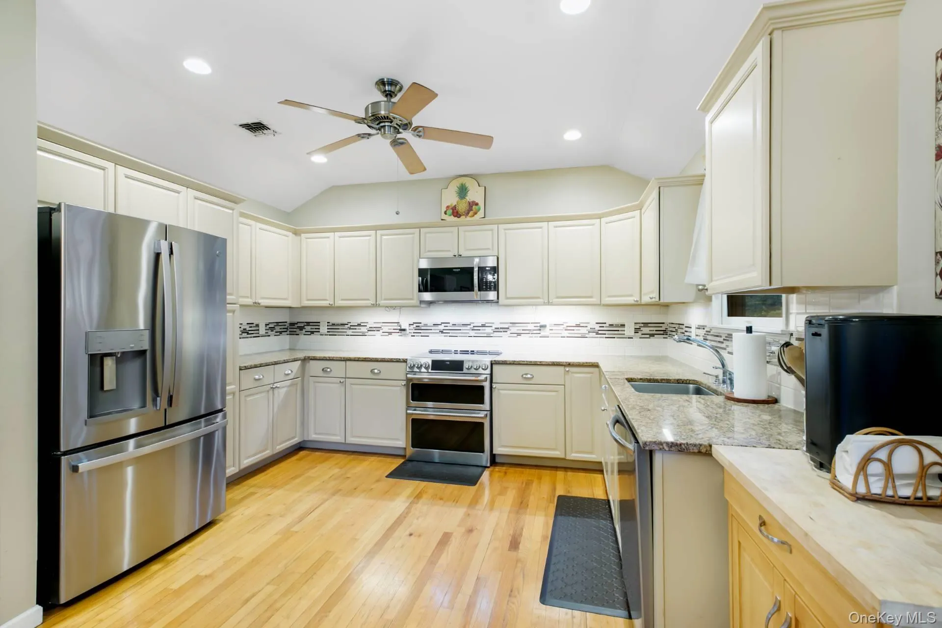 47 Pier Avenue, Riverhead, NY, 3 Bedrooms Bedrooms, 10 Rooms Rooms,2 BathroomsBathrooms,Residential,For Rent,Pier,0,982974 47 Pier Avenue, Riverhead, NY, 3 Bedrooms Bedrooms, 10 Rooms Rooms,2 BathroomsBathrooms,Residential,For Rent,Pier,0,982974