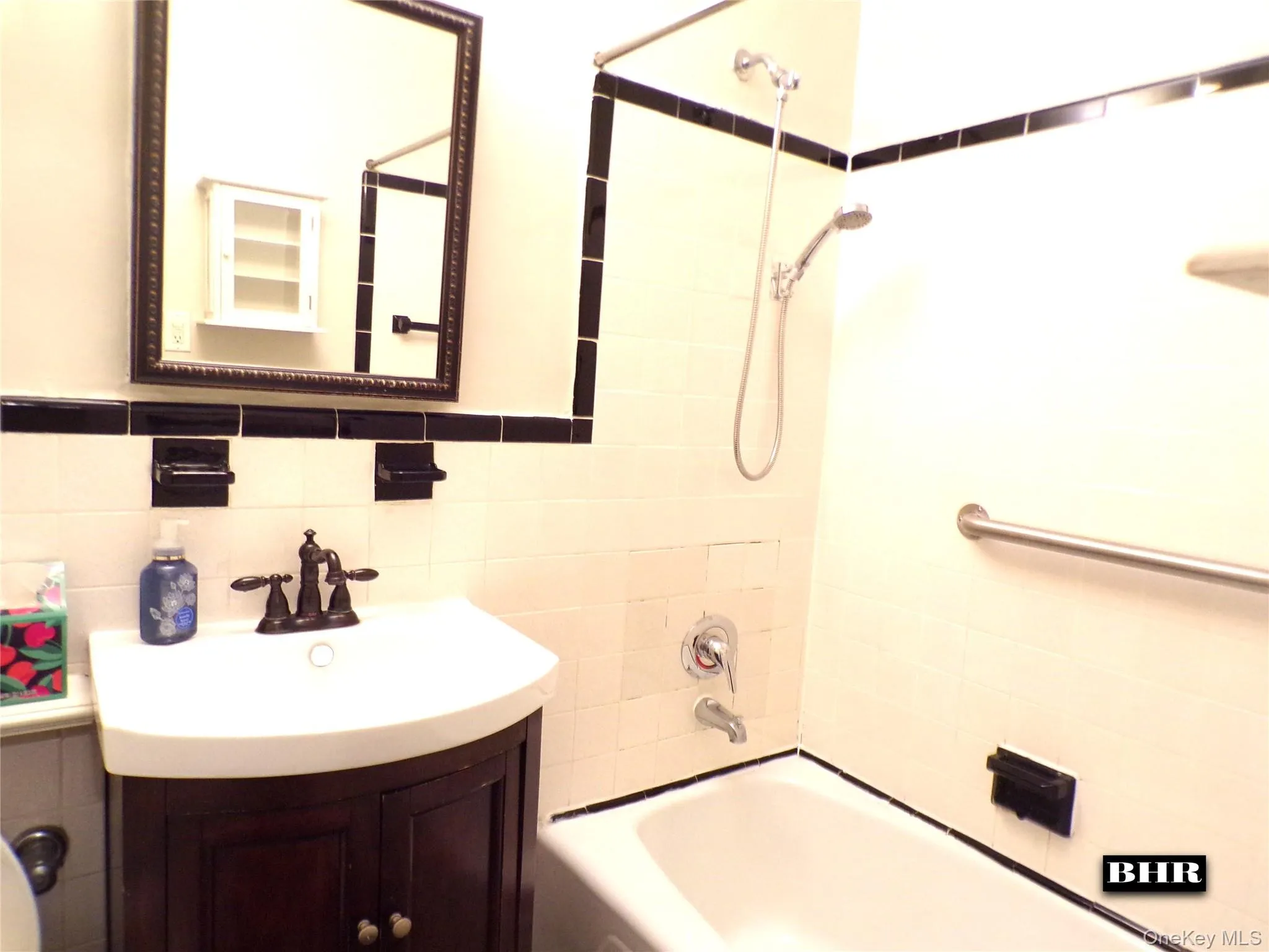2265 Gerritsen Avenue, New York, NY, 1 Bedroom Bedrooms, 4 Rooms Rooms,1 BathroomBathrooms,Residential,For Rent,Gerritsen,0,982975 2265 Gerritsen Avenue, New York, NY, 1 Bedroom Bedrooms, 4 Rooms Rooms,1 BathroomBathrooms,Residential,For Rent,Gerritsen,0,982975