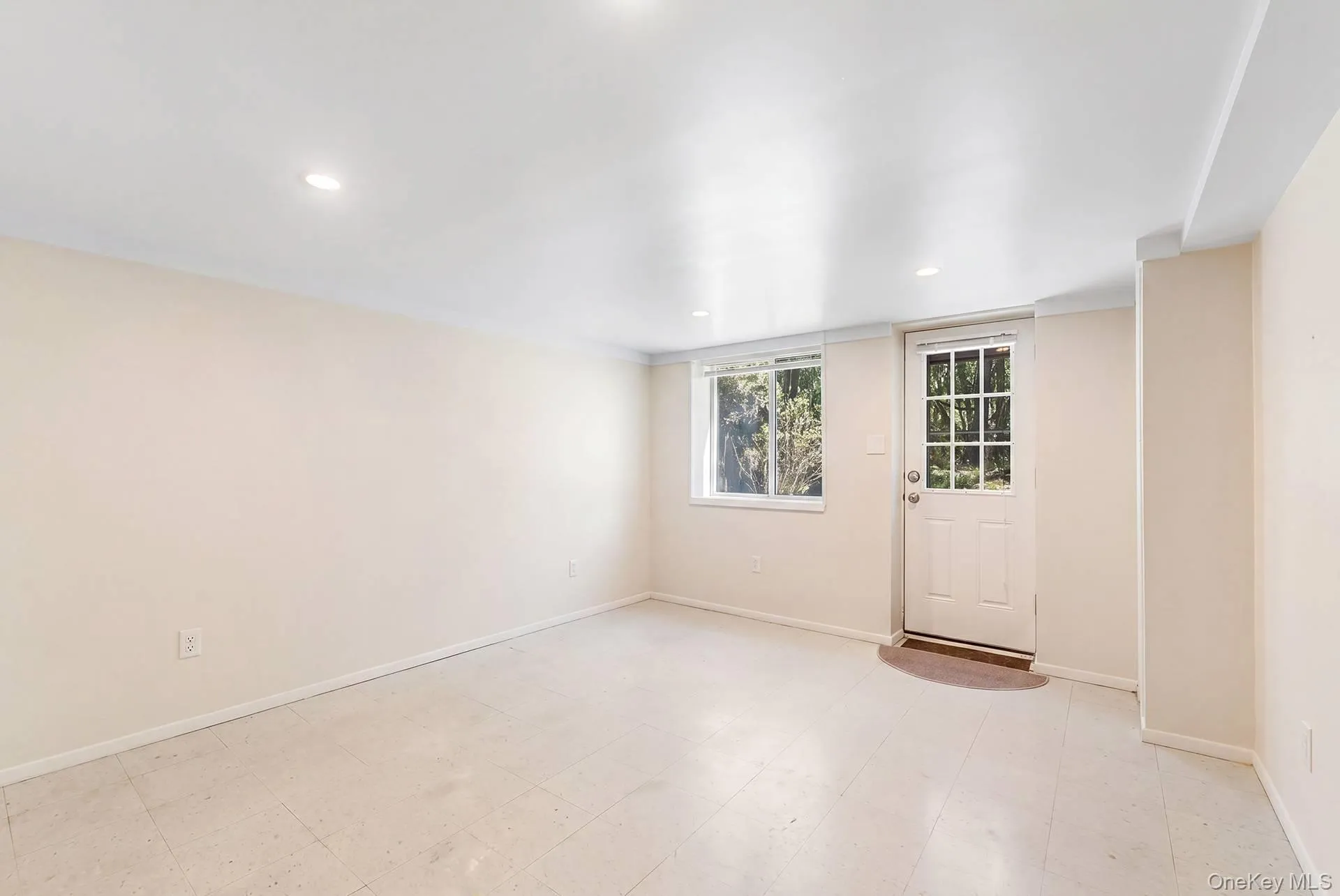 76 Island View Drive, Southampton, NY, 4 Bedrooms Bedrooms, 6 Rooms Rooms,4 BathroomsBathrooms,Residential,For Rent,Island View,0,982978 76 Island View Drive, Southampton, NY, 4 Bedrooms Bedrooms, 6 Rooms Rooms,4 BathroomsBathrooms,Residential,For Rent,Island View,0,982978