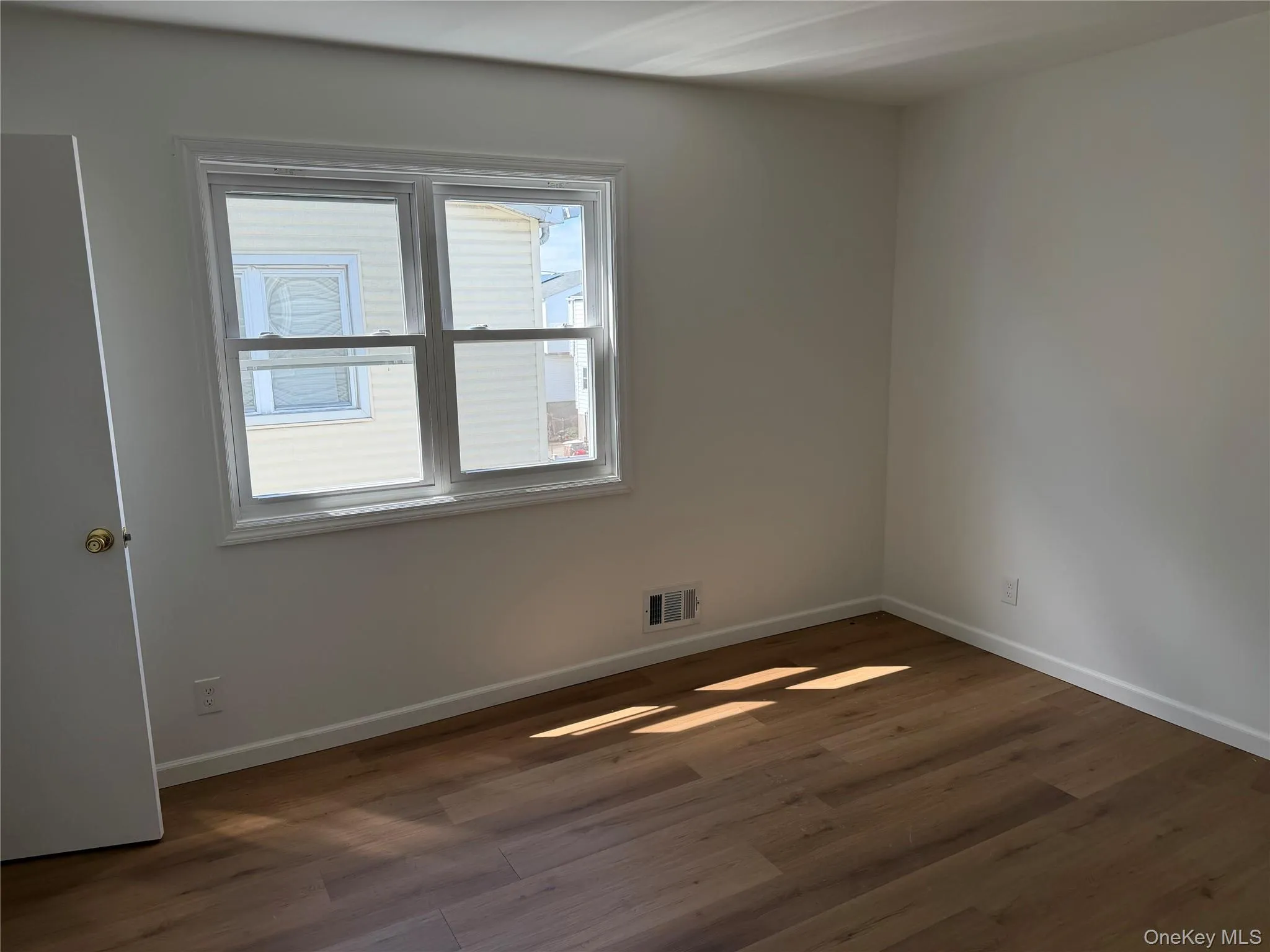 14578 226th Street, New York, NY, 3 Bedrooms Bedrooms, 7 Rooms Rooms,1 BathroomBathrooms,Residential Lease,For Rent,226th,0,982992 14578 226th Street, New York, NY, 3 Bedrooms Bedrooms, 7 Rooms Rooms,1 BathroomBathrooms,Residential Lease,For Rent,226th,0,982992