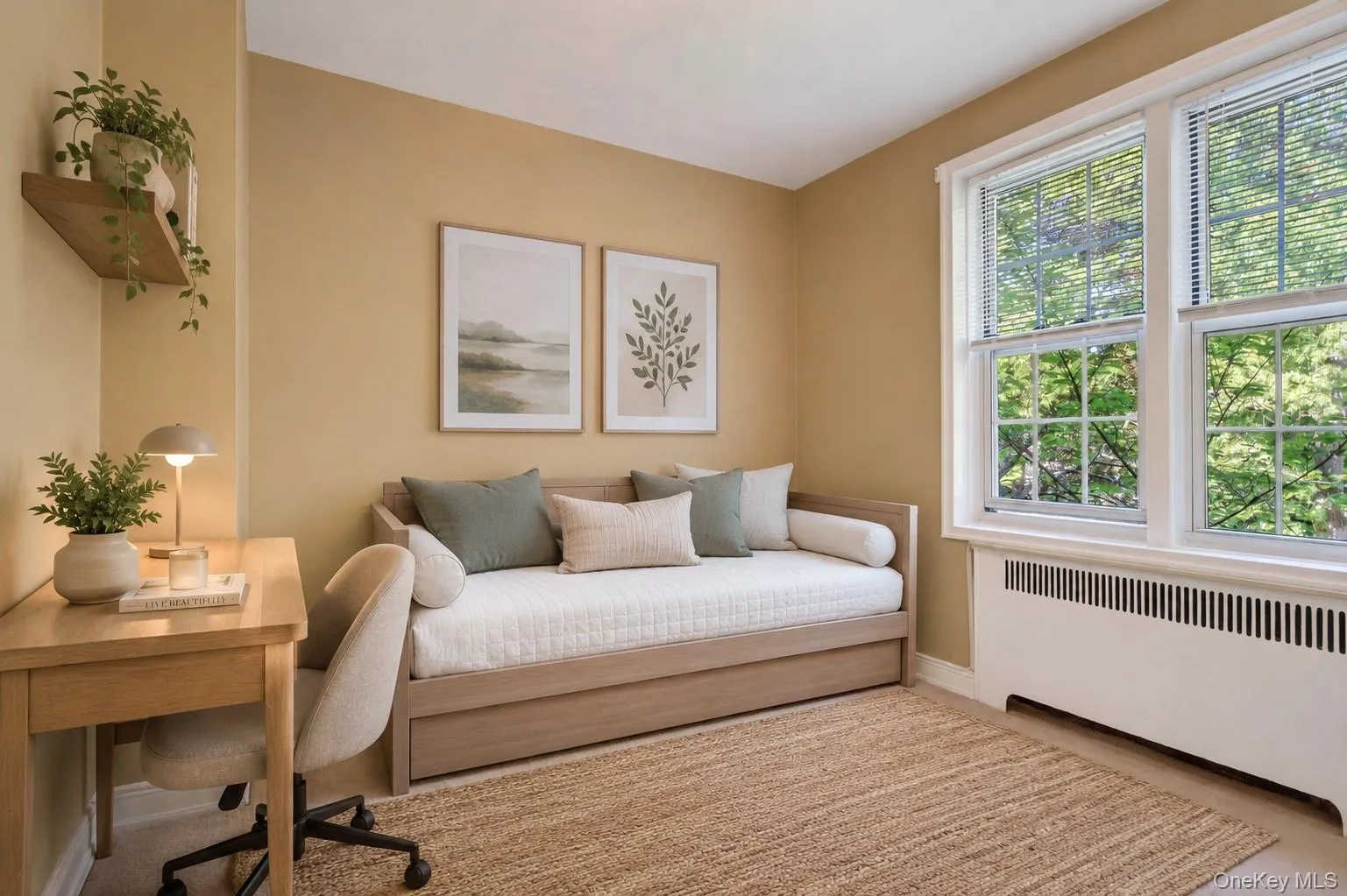 Virtually Staged. Room can accommodate a single/day bed, with desk and even TV! Virtually Staged. Room can accommodate a single/day bed, with desk and even TV!