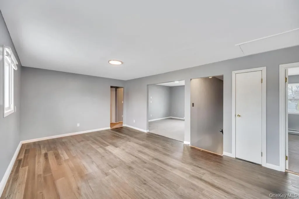10 Winnetica Lane, Islip, NY, 8 Bedrooms Bedrooms, 10 Rooms Rooms,4 BathroomsBathrooms,Residential,For Rent,Winnetica,0,983024 10 Winnetica Lane, Islip, NY, 8 Bedrooms Bedrooms, 10 Rooms Rooms,4 BathroomsBathrooms,Residential,For Rent,Winnetica,0,983024