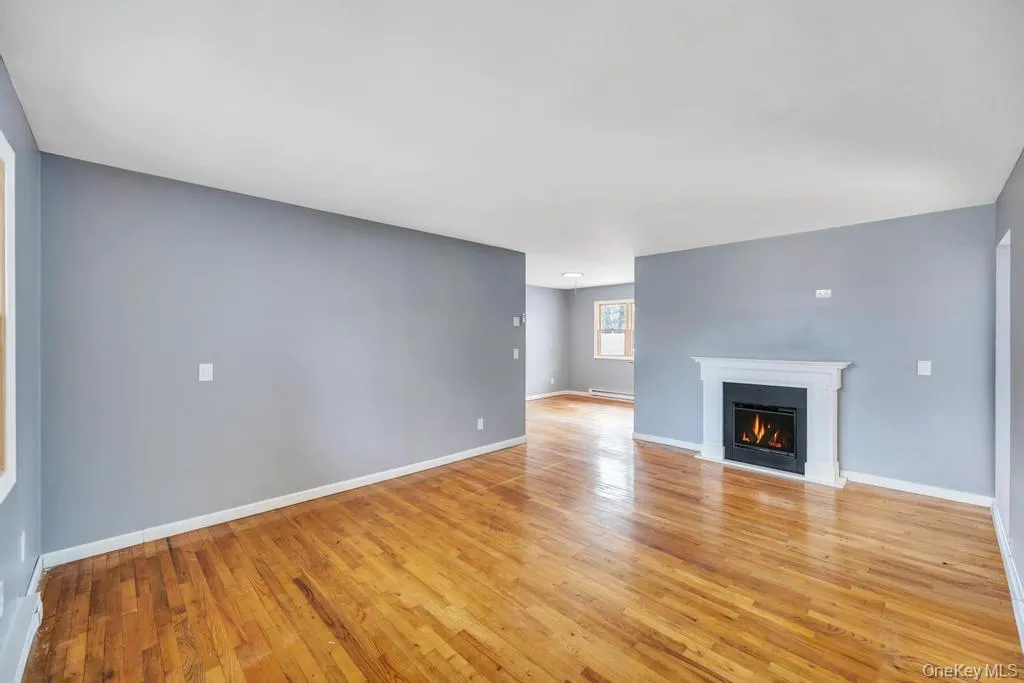 10 Winnetica Lane, Islip, NY, 8 Bedrooms Bedrooms, 10 Rooms Rooms,4 BathroomsBathrooms,Residential,For Rent,Winnetica,0,983024 10 Winnetica Lane, Islip, NY, 8 Bedrooms Bedrooms, 10 Rooms Rooms,4 BathroomsBathrooms,Residential,For Rent,Winnetica,0,983024