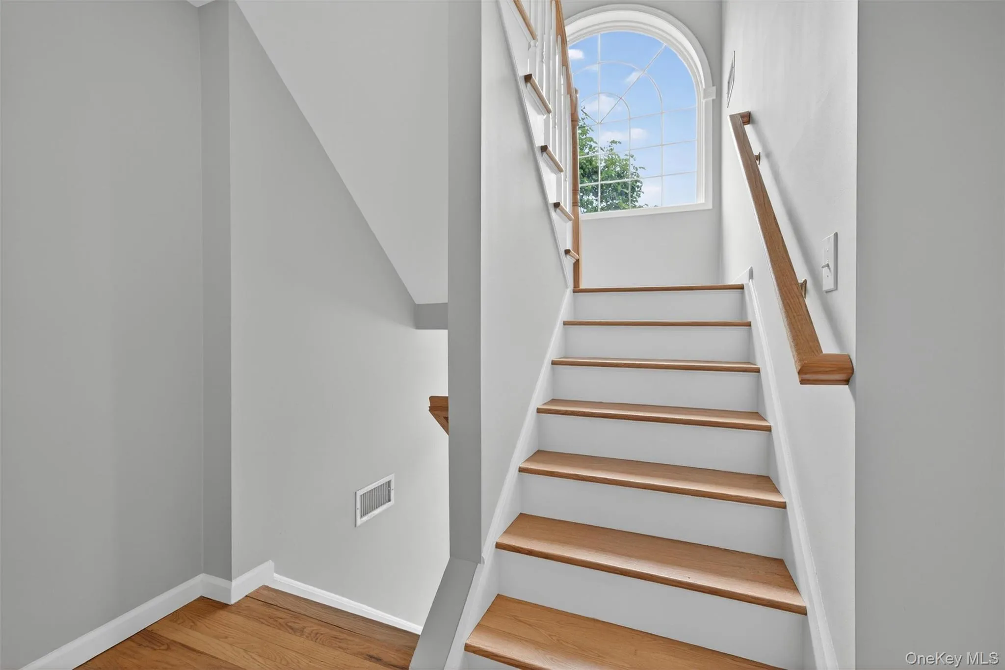 16 Railroad Avenue, Haverstraw, NY, 3 Bedrooms Bedrooms, 11 Rooms Rooms,3 BathroomsBathrooms,Residential Lease,For Rent,Railroad,0,983039 16 Railroad Avenue, Haverstraw, NY, 3 Bedrooms Bedrooms, 11 Rooms Rooms,3 BathroomsBathrooms,Residential Lease,For Rent,Railroad,0,983039