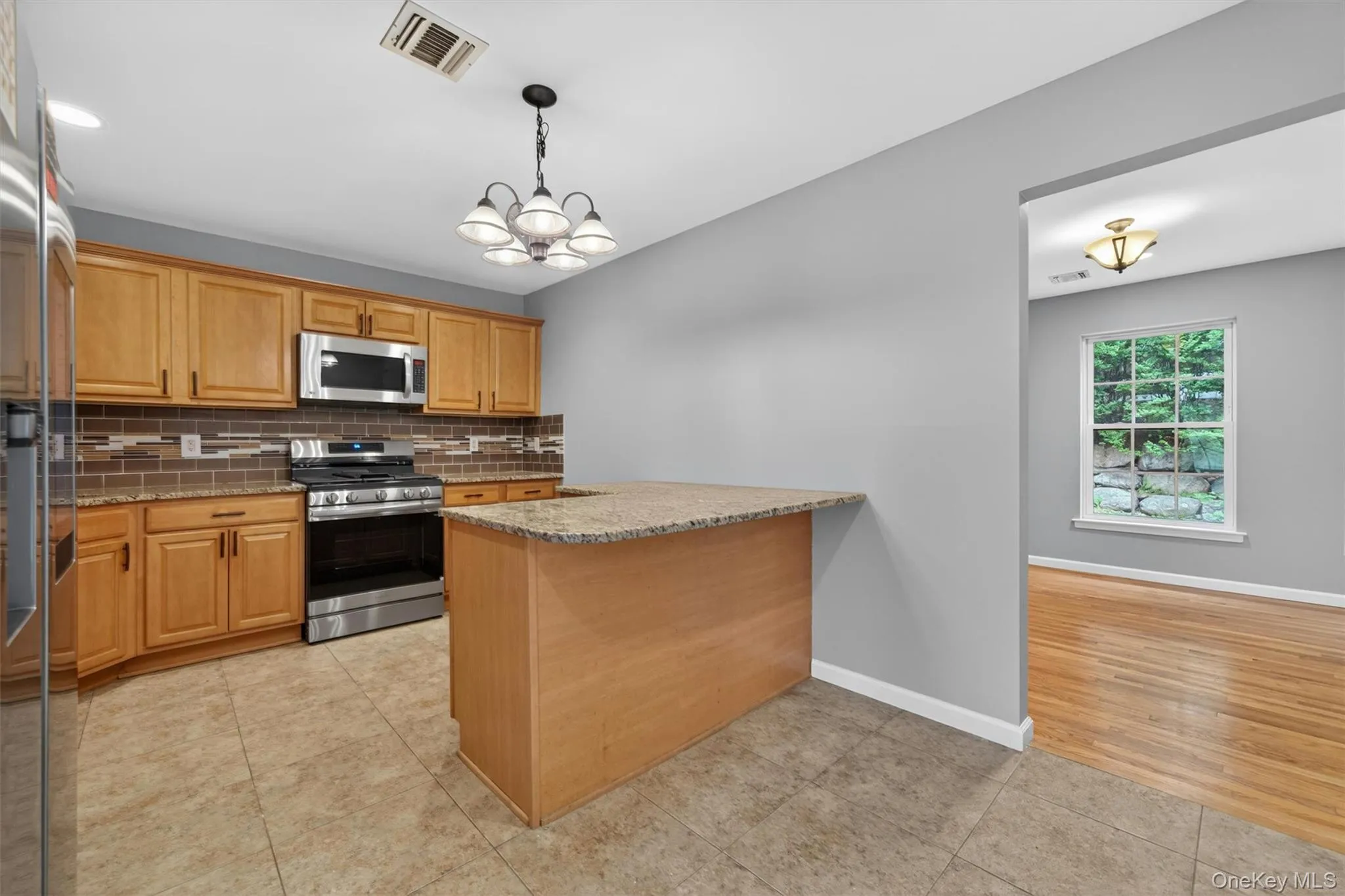 16 Railroad Avenue, Haverstraw, NY, 3 Bedrooms Bedrooms, 11 Rooms Rooms,3 BathroomsBathrooms,Residential Lease,For Rent,Railroad,0,983039 16 Railroad Avenue, Haverstraw, NY, 3 Bedrooms Bedrooms, 11 Rooms Rooms,3 BathroomsBathrooms,Residential Lease,For Rent,Railroad,0,983039