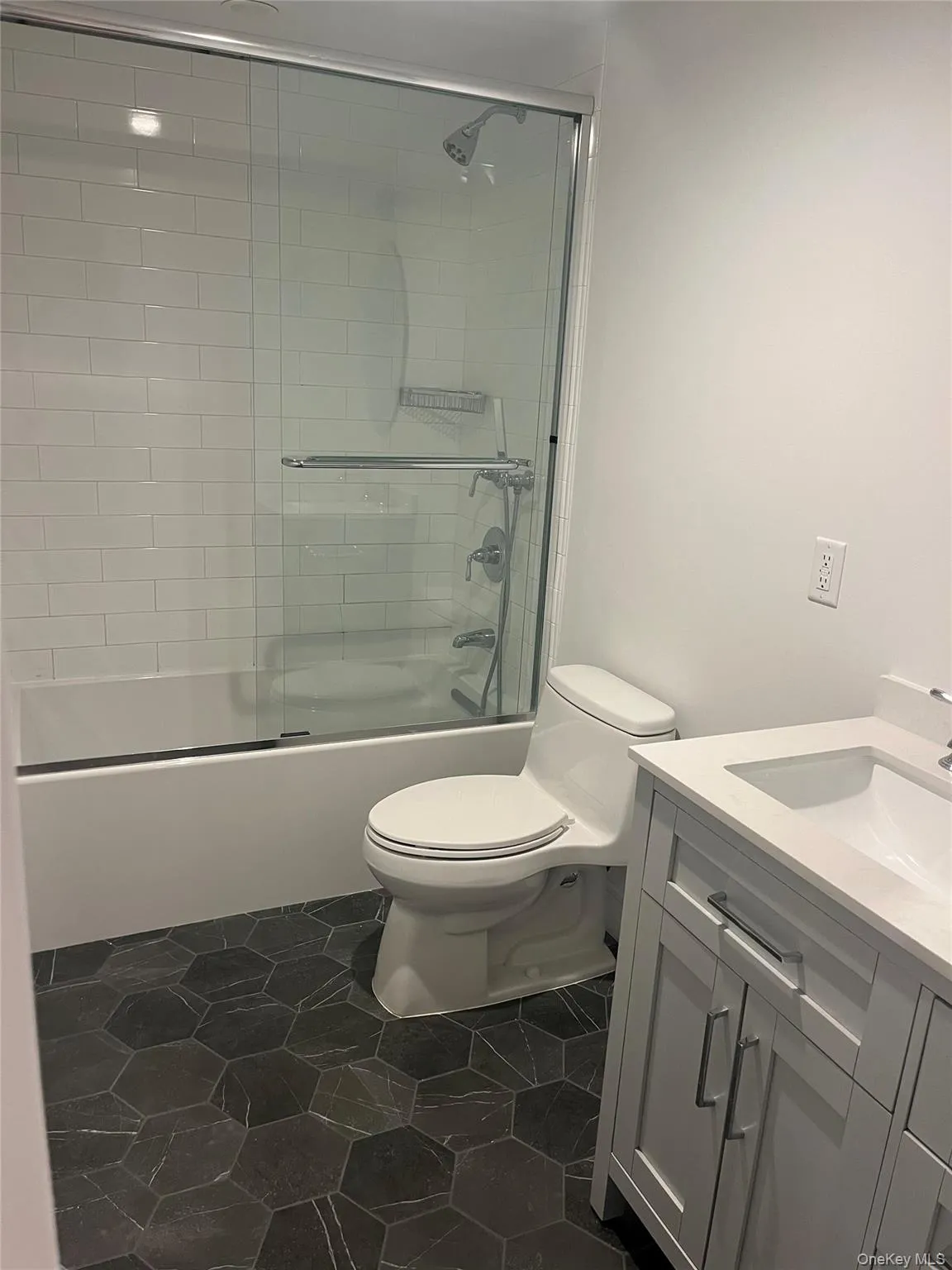 Full Bath lower unit Full Bath lower unit
