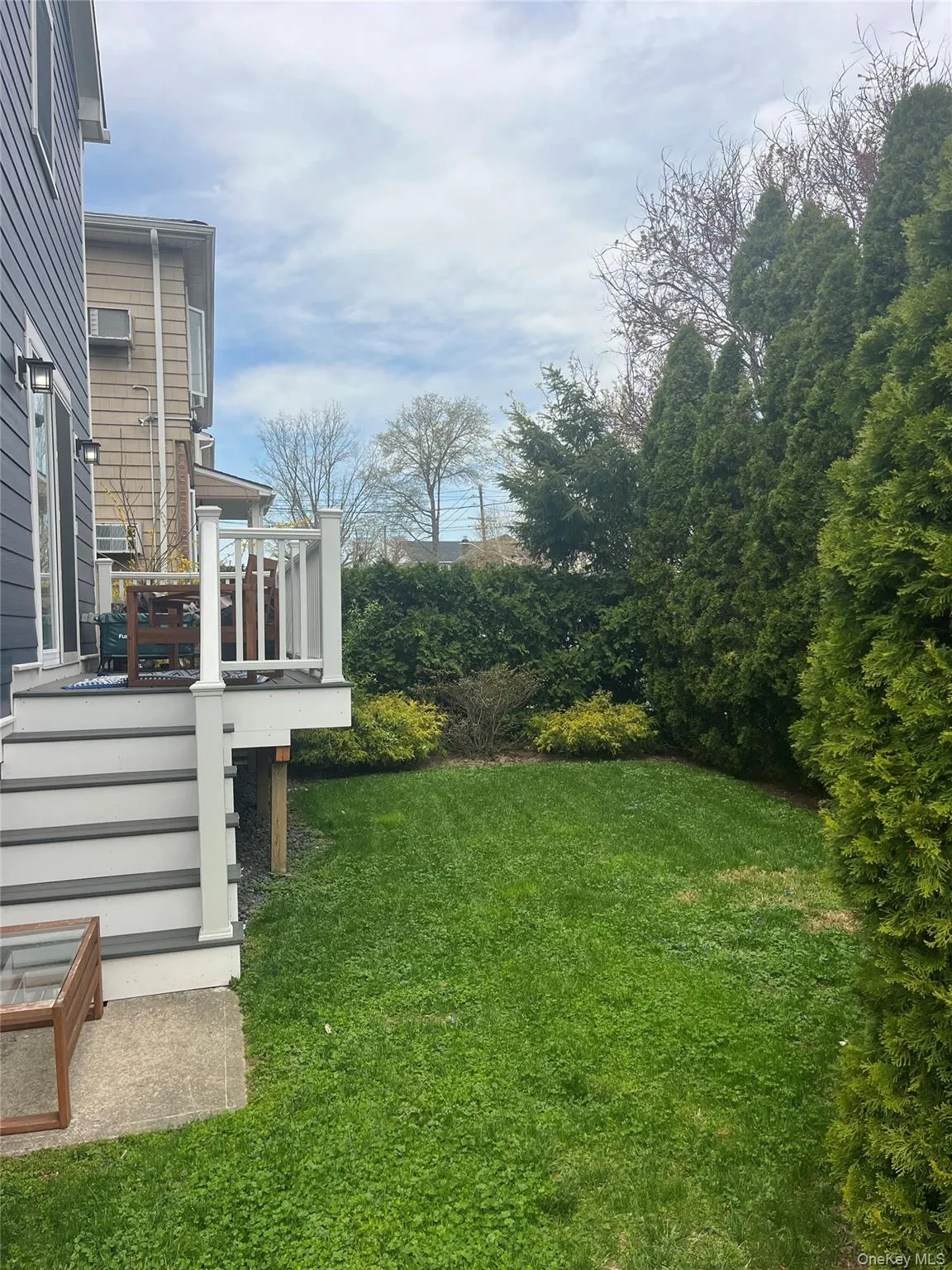 Side yard with deck Side yard with deck