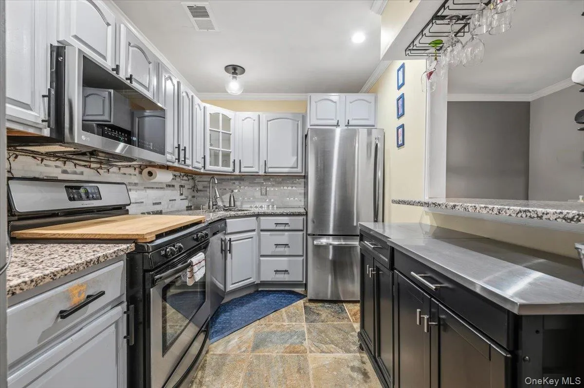 190 Lake Pointe Circle, Brookhaven, NY, 2 Bedrooms Bedrooms, 4 Rooms Rooms,1 BathroomBathrooms,Residential,For Rent,Lake Pointe,0,983086 190 Lake Pointe Circle, Brookhaven, NY, 2 Bedrooms Bedrooms, 4 Rooms Rooms,1 BathroomBathrooms,Residential,For Rent,Lake Pointe,0,983086