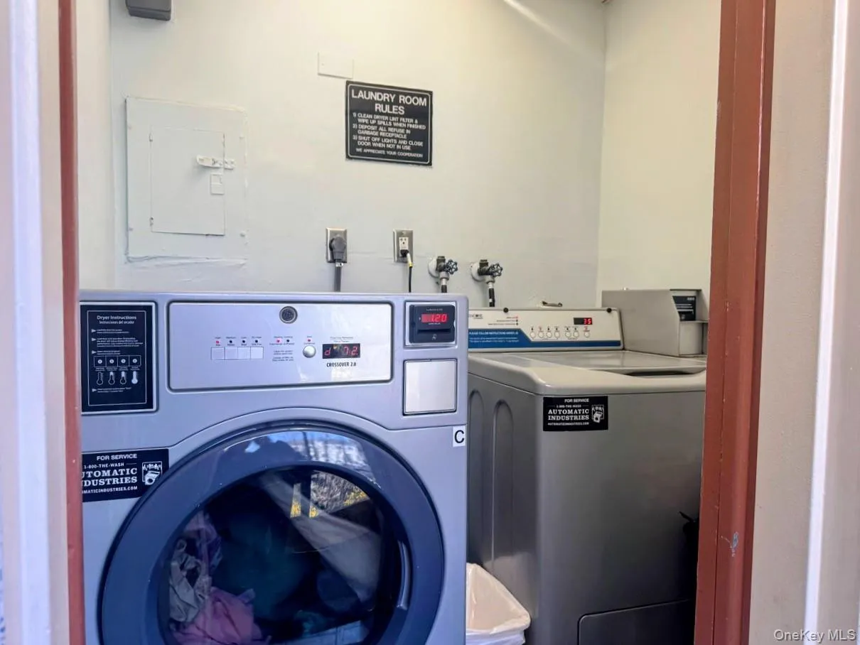 128 Colonial Parkway, Yonkers, NY, 1 Bedroom Bedrooms, 3 Rooms Rooms,1 BathroomBathrooms,Residential Lease,For Rent,Colonial,0,983140 128 Colonial Parkway, Yonkers, NY, 1 Bedroom Bedrooms, 3 Rooms Rooms,1 BathroomBathrooms,Residential Lease,For Rent,Colonial,0,983140