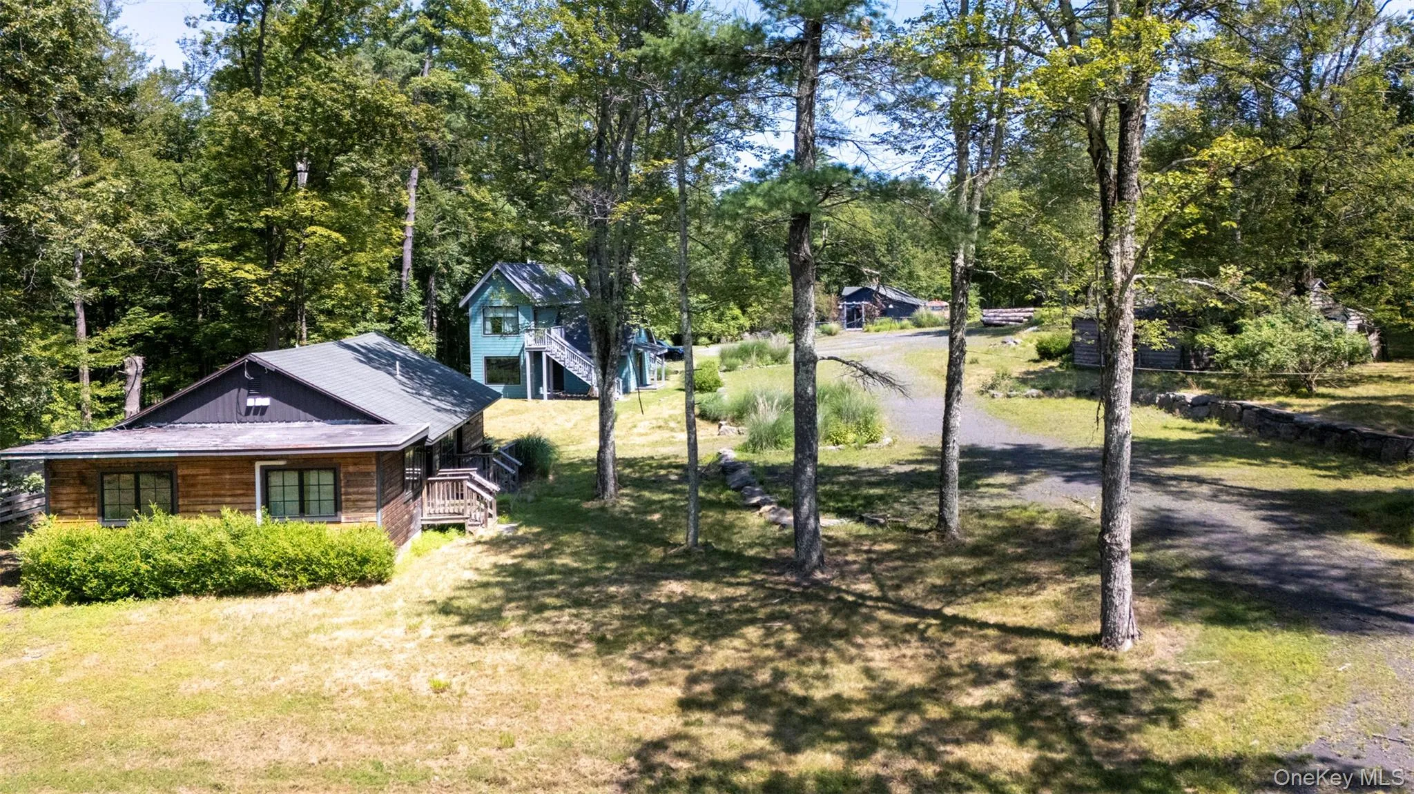20 Country Club Lane, Woodstock, NY, 8 Bedrooms Bedrooms, 9 Rooms Rooms,8 BathroomsBathrooms,Residential,For Rent,Country Club,0,983149 20 Country Club Lane, Woodstock, NY, 8 Bedrooms Bedrooms, 9 Rooms Rooms,8 BathroomsBathrooms,Residential,For Rent,Country Club,0,983149