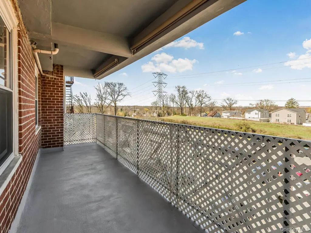 11 Balint Drive, Yonkers, NY, 3 Bedrooms Bedrooms, 5 Rooms Rooms,2 BathroomsBathrooms,Residential,For Rent,Balint,0,983176 11 Balint Drive, Yonkers, NY, 3 Bedrooms Bedrooms, 5 Rooms Rooms,2 BathroomsBathrooms,Residential,For Rent,Balint,0,983176