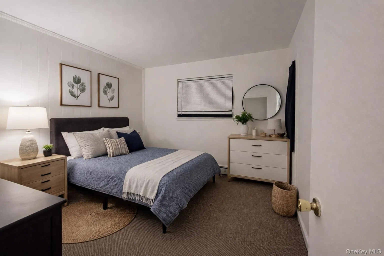 Photos may include digitally enhanced furnishings for visualization purposes only. Photos may include digitally enhanced furnishings for visualization purposes only.