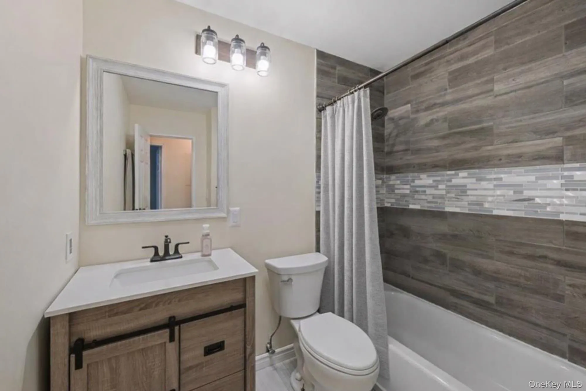 16 Carnaby Street, Wappinger, NY, 2 Bedrooms Bedrooms, 5 Rooms Rooms,1 BathroomBathrooms,Residential Lease,For Rent,Carnaby,0,983187 16 Carnaby Street, Wappinger, NY, 2 Bedrooms Bedrooms, 5 Rooms Rooms,1 BathroomBathrooms,Residential Lease,For Rent,Carnaby,0,983187