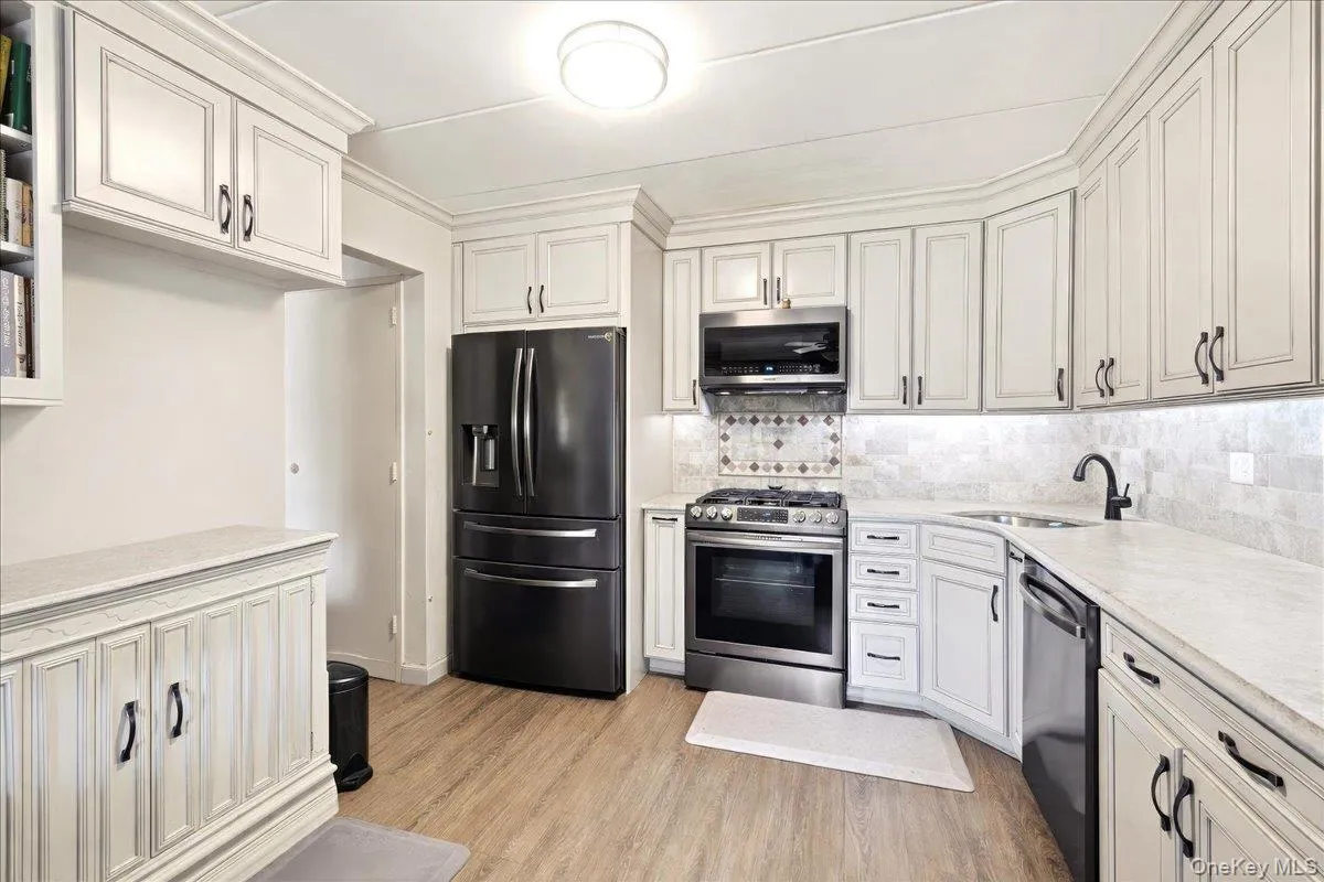 540 Ellsworth Avenue, New York, NY, 2 Bedrooms Bedrooms, 5 Rooms Rooms,1 BathroomBathrooms,Residential Sale,For Rent,Ellsworth,0,983193 540 Ellsworth Avenue, New York, NY, 2 Bedrooms Bedrooms, 5 Rooms Rooms,1 BathroomBathrooms,Residential Sale,For Rent,Ellsworth,0,983193