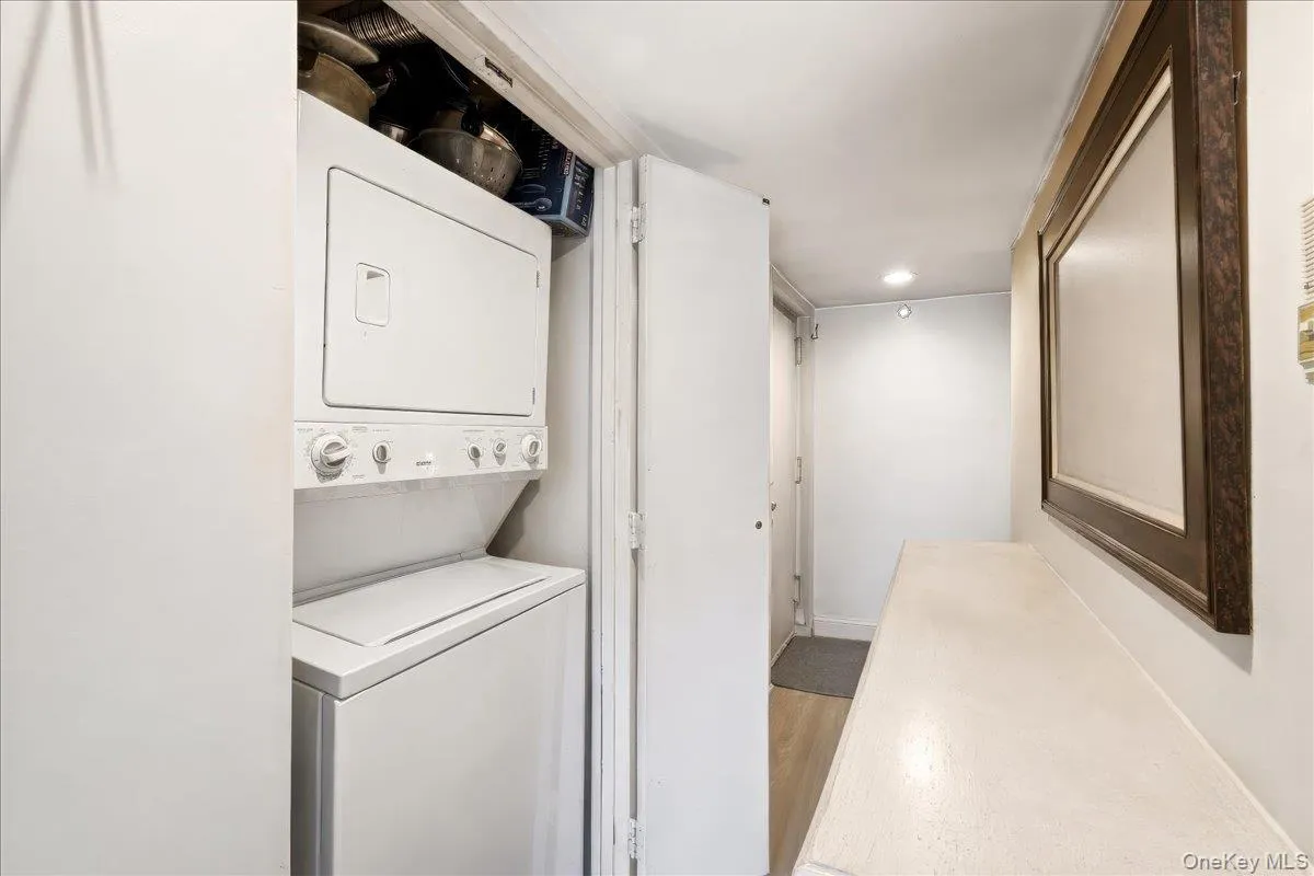 540 Ellsworth Avenue, New York, NY, 2 Bedrooms Bedrooms, 5 Rooms Rooms,1 BathroomBathrooms,Residential Sale,For Rent,Ellsworth,0,983193 540 Ellsworth Avenue, New York, NY, 2 Bedrooms Bedrooms, 5 Rooms Rooms,1 BathroomBathrooms,Residential Sale,For Rent,Ellsworth,0,983193