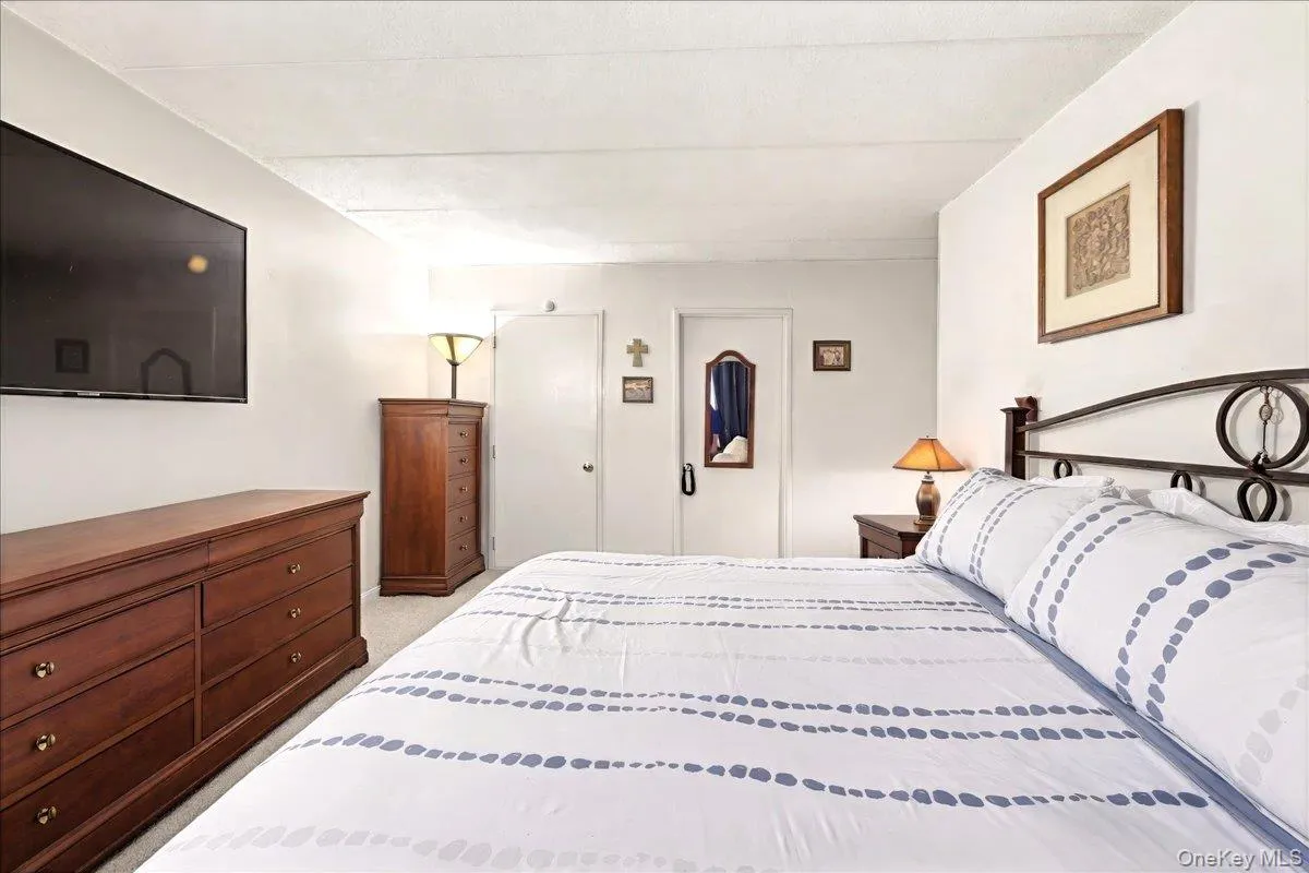 540 Ellsworth Avenue, New York, NY, 2 Bedrooms Bedrooms, 5 Rooms Rooms,1 BathroomBathrooms,Residential Sale,For Rent,Ellsworth,0,983193 540 Ellsworth Avenue, New York, NY, 2 Bedrooms Bedrooms, 5 Rooms Rooms,1 BathroomBathrooms,Residential Sale,For Rent,Ellsworth,0,983193