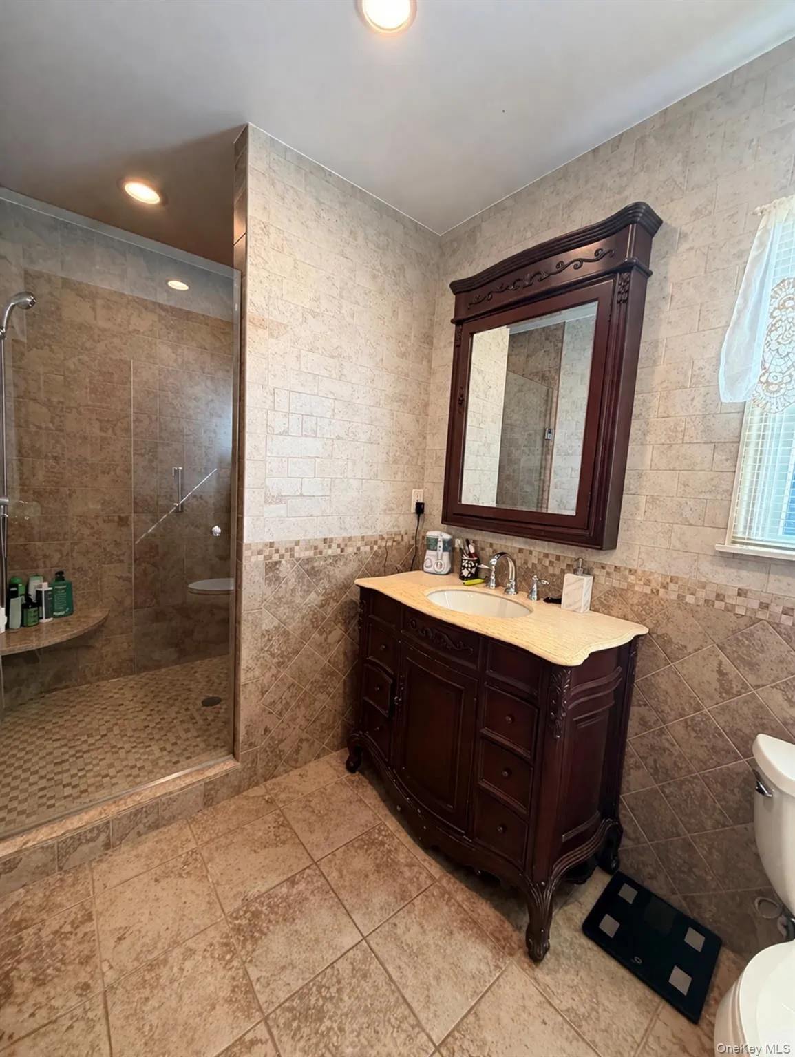 56 Beverly Road, Hempstead, NY, 3 Bedrooms Bedrooms, 6 Rooms Rooms,2 BathroomsBathrooms,Residential Lease,For Rent,Beverly,0,983211 56 Beverly Road, Hempstead, NY, 3 Bedrooms Bedrooms, 6 Rooms Rooms,2 BathroomsBathrooms,Residential Lease,For Rent,Beverly,0,983211