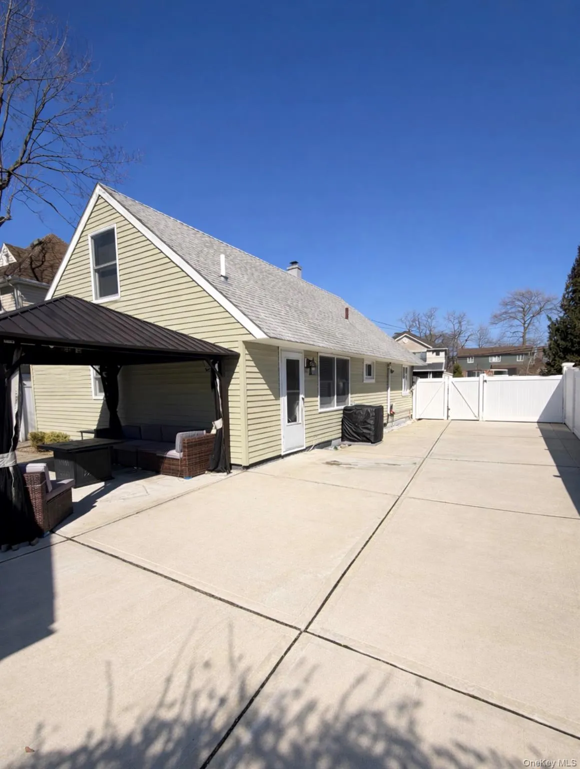 56 Beverly Road, Hempstead, NY, 3 Bedrooms Bedrooms, 6 Rooms Rooms,2 BathroomsBathrooms,Residential Lease,For Rent,Beverly,0,983211 56 Beverly Road, Hempstead, NY, 3 Bedrooms Bedrooms, 6 Rooms Rooms,2 BathroomsBathrooms,Residential Lease,For Rent,Beverly,0,983211