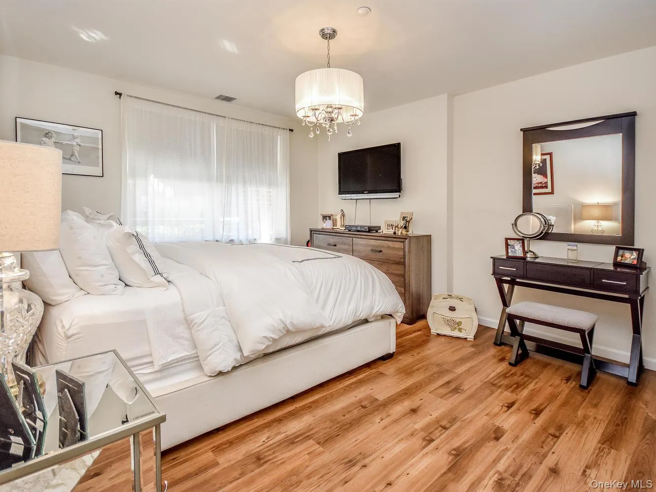400 Carney Street, Glen Cove, NY, 1 Bedroom Bedrooms, 3 Rooms Rooms,1 BathroomBathrooms,Residential Lease,For Rent,Carney,0,983215 400 Carney Street, Glen Cove, NY, 1 Bedroom Bedrooms, 3 Rooms Rooms,1 BathroomBathrooms,Residential Lease,For Rent,Carney,0,983215