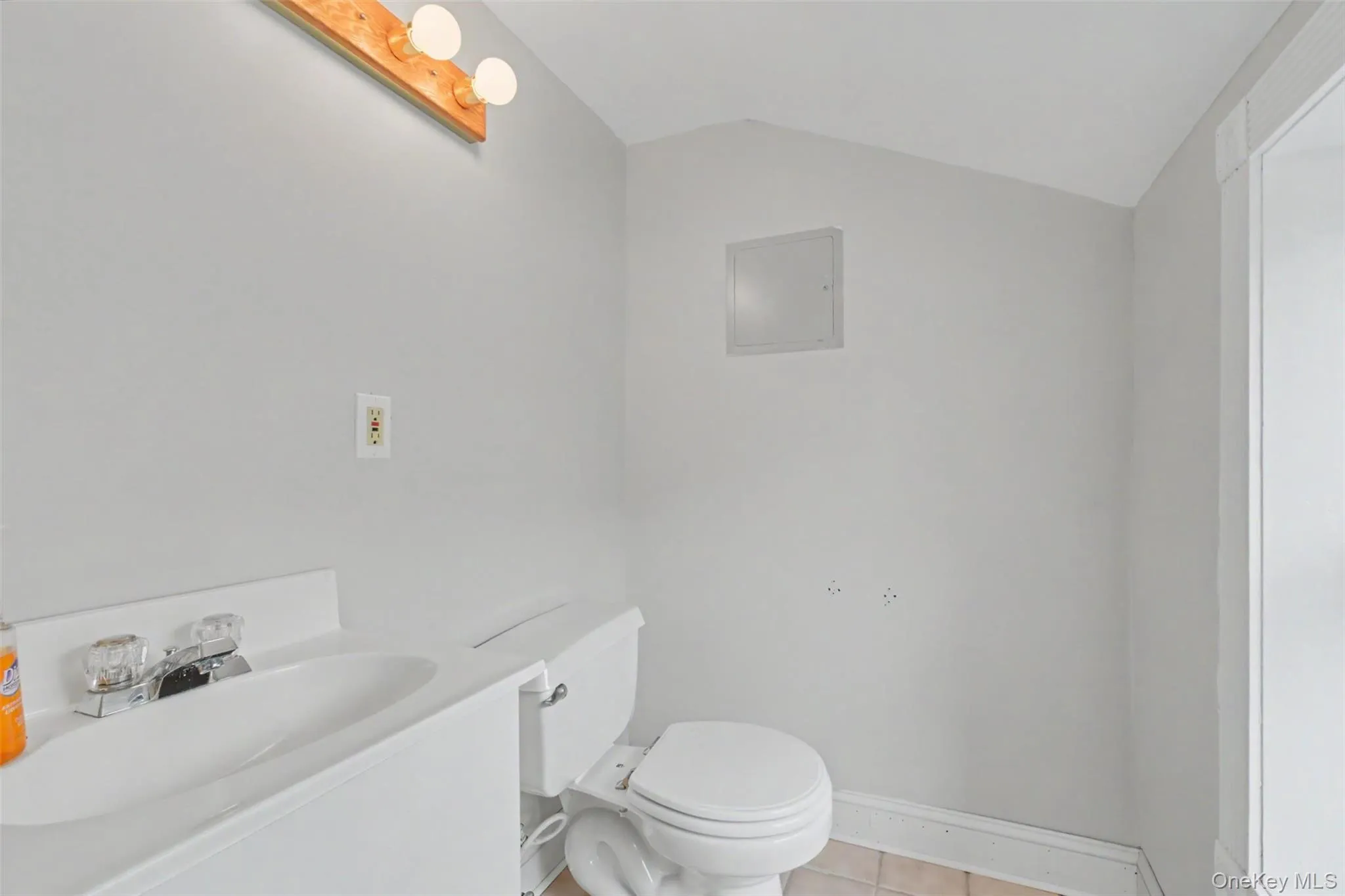 17 Collegeview Avenue, Poughkeepsie, NY, ,Commercial Lease,For Rent,Collegeview,0,983236 17 Collegeview Avenue, Poughkeepsie, NY, ,Commercial Lease,For Rent,Collegeview,0,983236