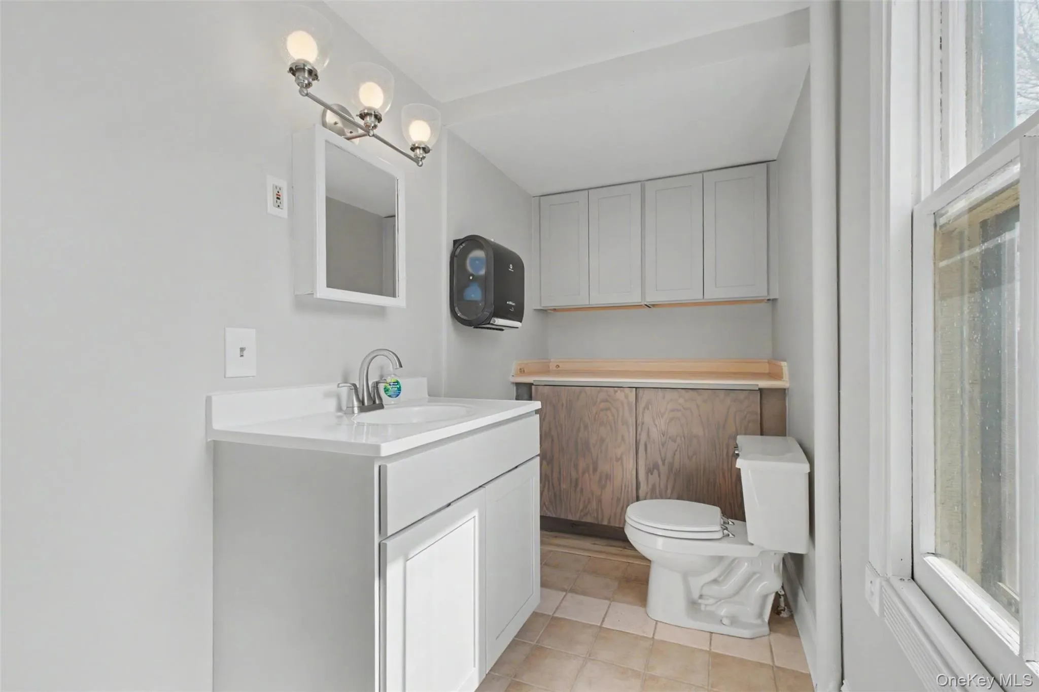 17 Collegeview Avenue, Poughkeepsie, NY, ,Commercial Lease,For Rent,Collegeview,0,983236 17 Collegeview Avenue, Poughkeepsie, NY, ,Commercial Lease,For Rent,Collegeview,0,983236