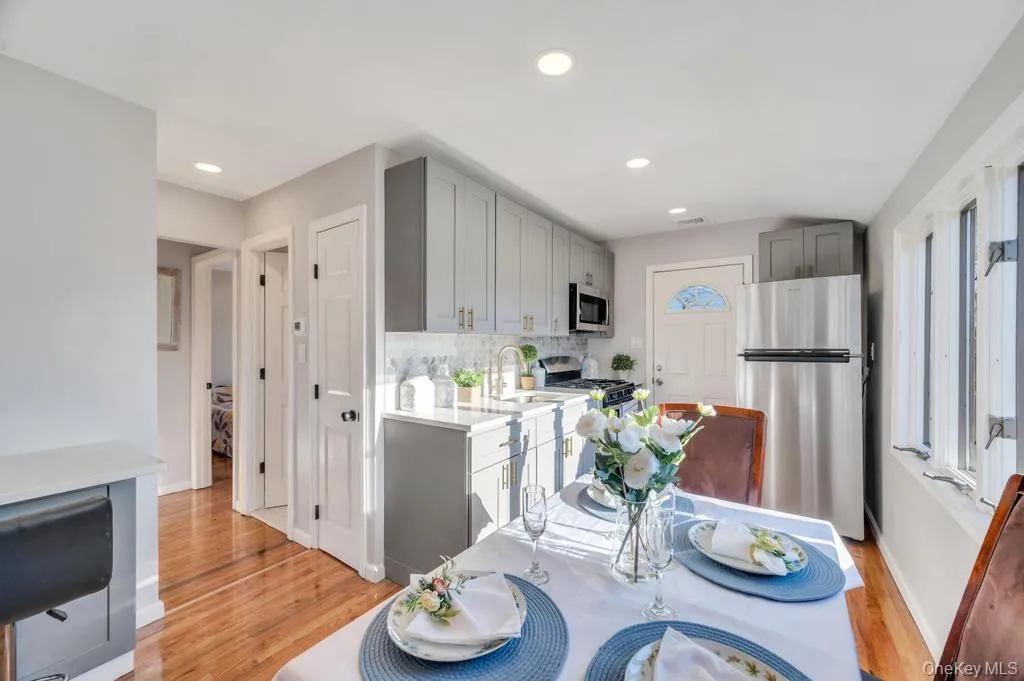 167 Westwood Drive, Islip, NY, 3 Bedrooms Bedrooms, 8 Rooms Rooms,2 BathroomsBathrooms,Residential,For Rent,Westwood,0,983239 167 Westwood Drive, Islip, NY, 3 Bedrooms Bedrooms, 8 Rooms Rooms,2 BathroomsBathrooms,Residential,For Rent,Westwood,0,983239