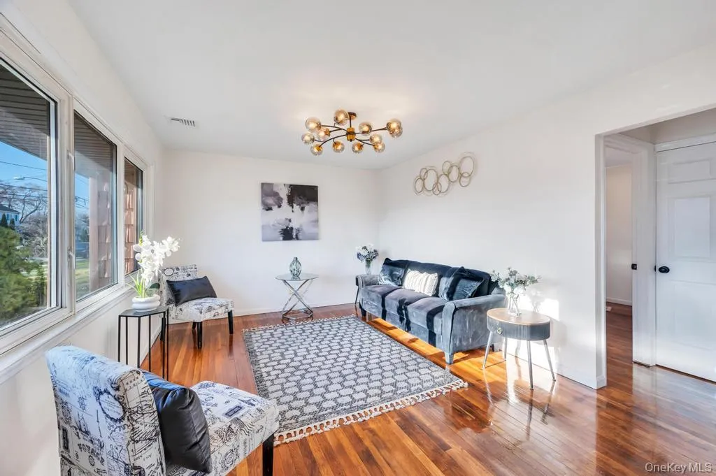 167 Westwood Drive, Islip, NY, 3 Bedrooms Bedrooms, 8 Rooms Rooms,2 BathroomsBathrooms,Residential,For Rent,Westwood,0,983239 167 Westwood Drive, Islip, NY, 3 Bedrooms Bedrooms, 8 Rooms Rooms,2 BathroomsBathrooms,Residential,For Rent,Westwood,0,983239