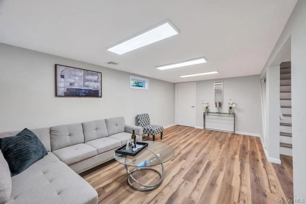 167 Westwood Drive, Islip, NY, 3 Bedrooms Bedrooms, 8 Rooms Rooms,2 BathroomsBathrooms,Residential,For Rent,Westwood,0,983239 167 Westwood Drive, Islip, NY, 3 Bedrooms Bedrooms, 8 Rooms Rooms,2 BathroomsBathrooms,Residential,For Rent,Westwood,0,983239