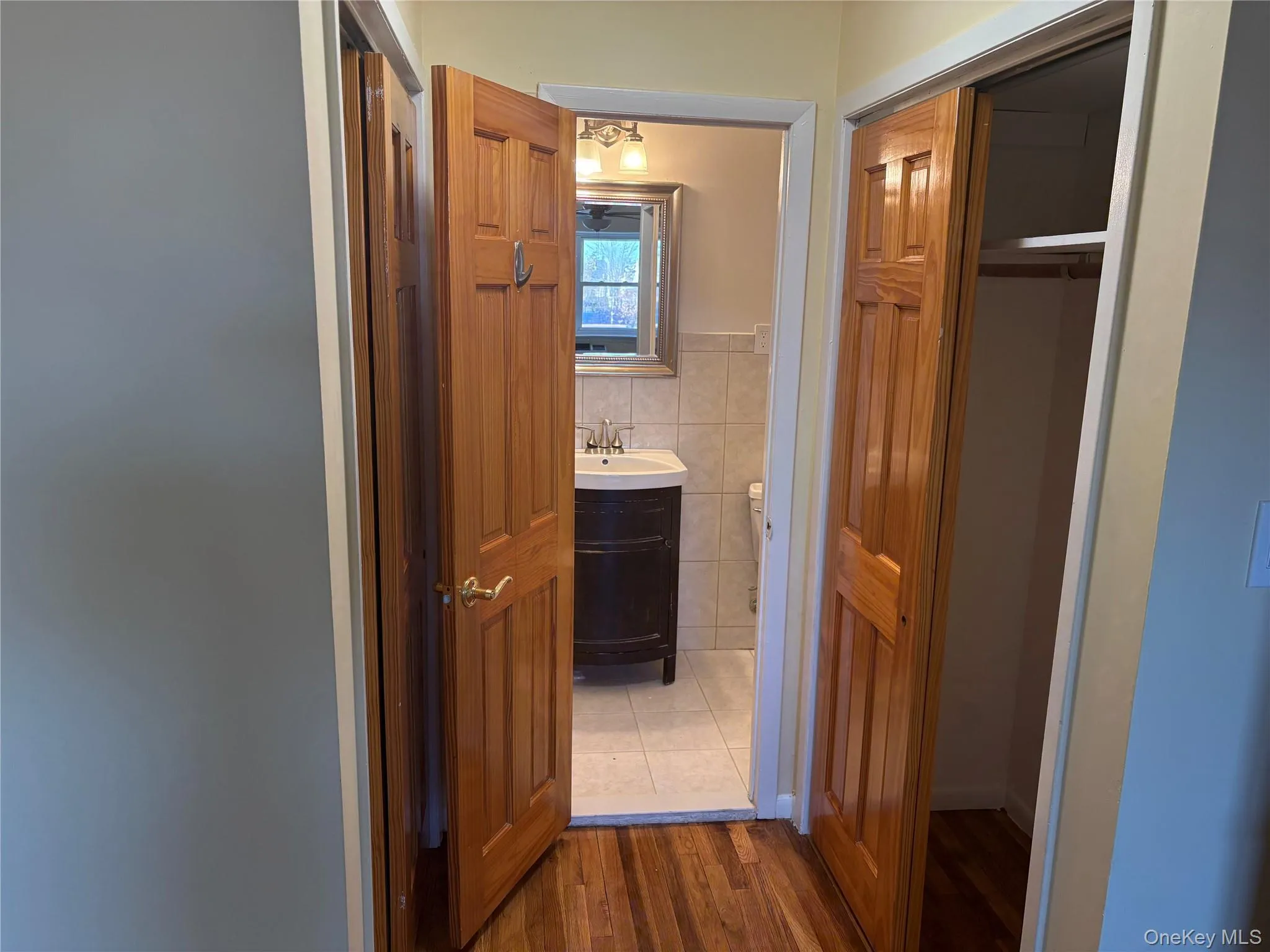 Double bedroom closet Double bedroom closet