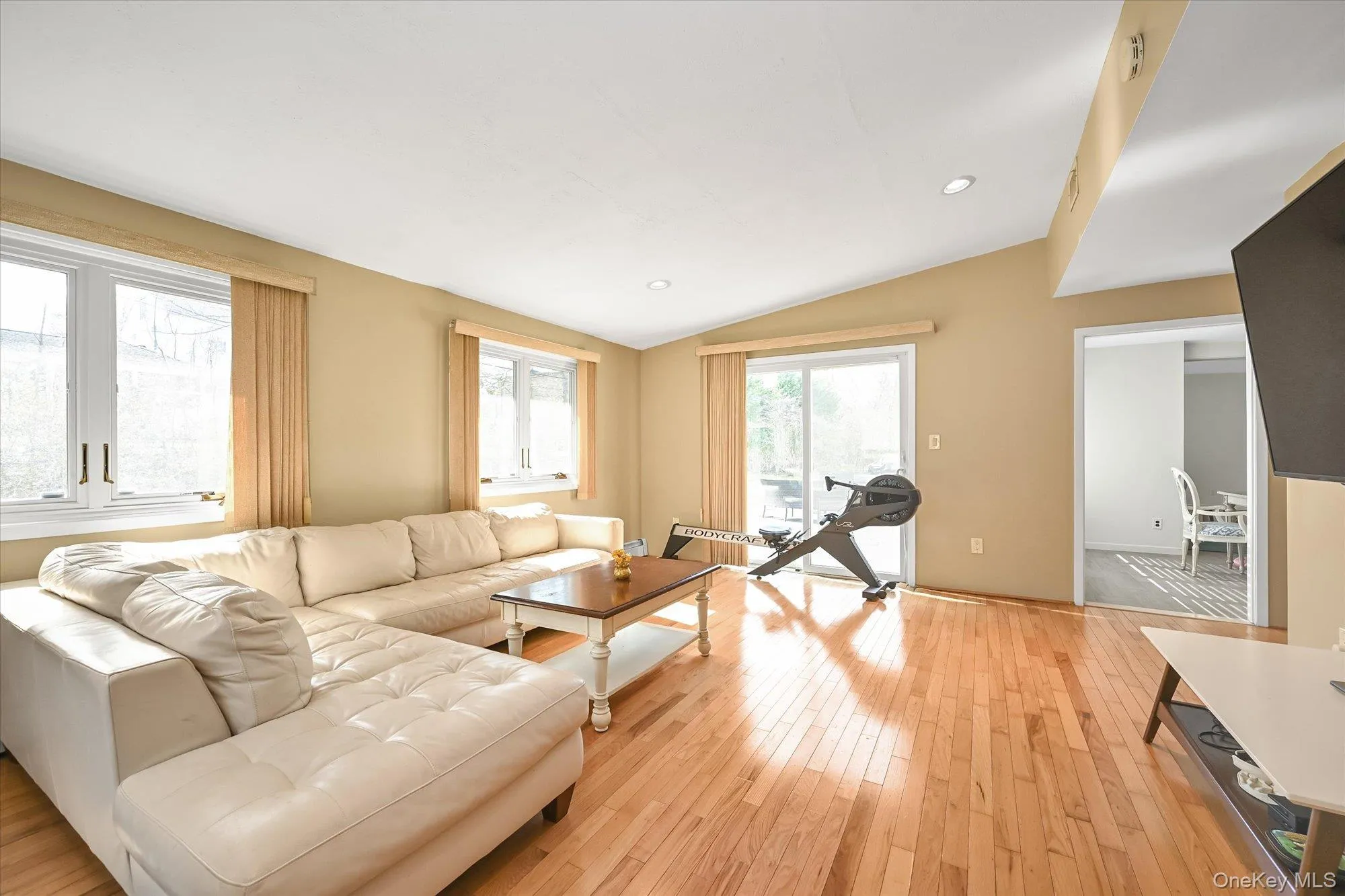 5 Fieldstone Lane, North Hempstead, NY, 5 Bedrooms Bedrooms, 9 Rooms Rooms,3 BathroomsBathrooms,Residential,For Rent,Fieldstone,0,983252 5 Fieldstone Lane, North Hempstead, NY, 5 Bedrooms Bedrooms, 9 Rooms Rooms,3 BathroomsBathrooms,Residential,For Rent,Fieldstone,0,983252