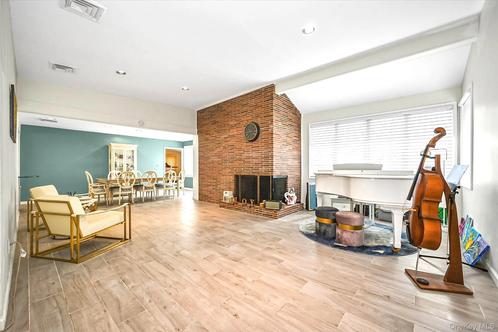 5 Fieldstone Lane, North Hempstead, NY, 5 Bedrooms Bedrooms, 9 Rooms Rooms,3 BathroomsBathrooms,Residential,For Rent,Fieldstone,0,983252 5 Fieldstone Lane, North Hempstead, NY, 5 Bedrooms Bedrooms, 9 Rooms Rooms,3 BathroomsBathrooms,Residential,For Rent,Fieldstone,0,983252
