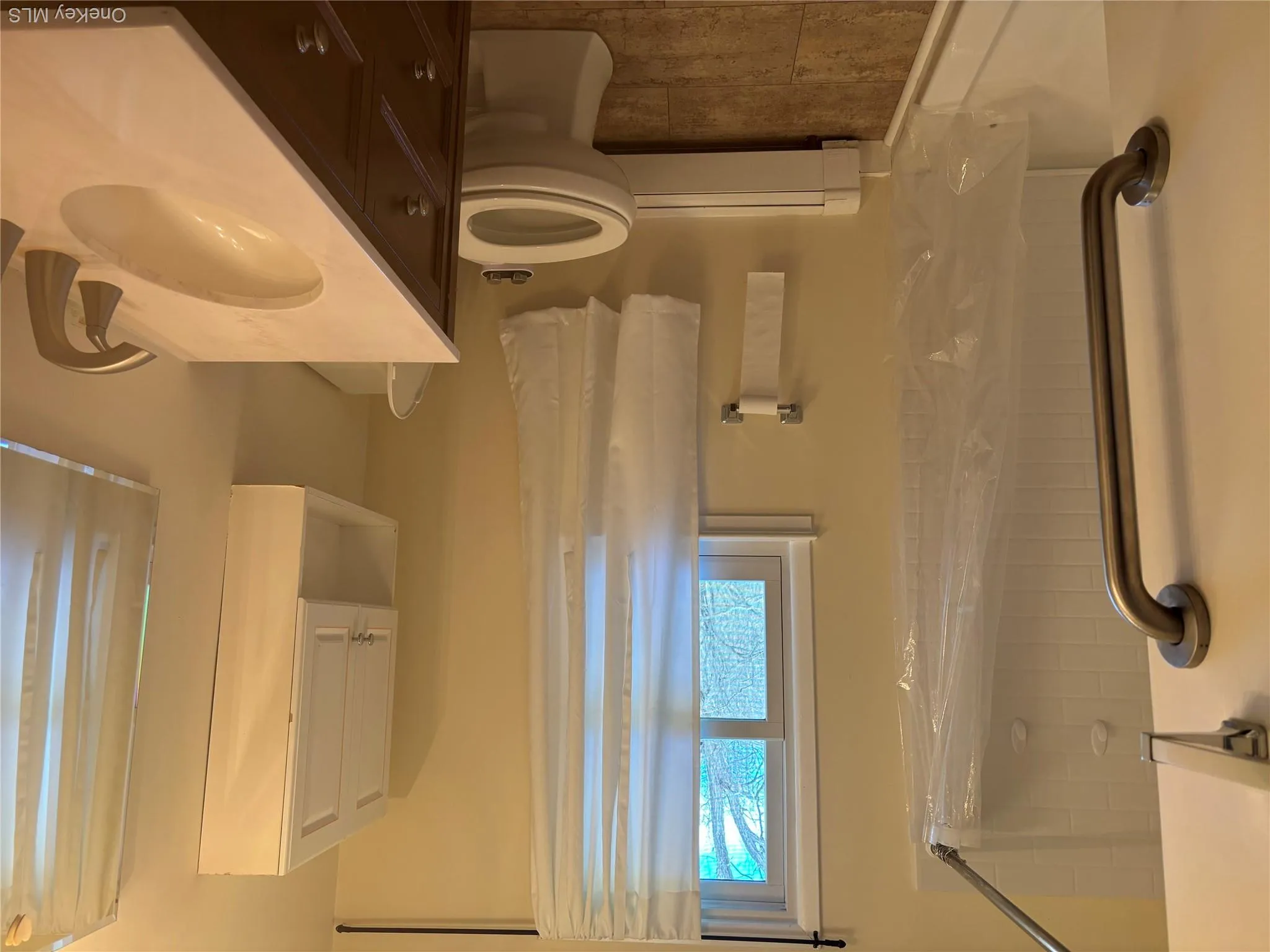 upper level bathroom upper level bathroom