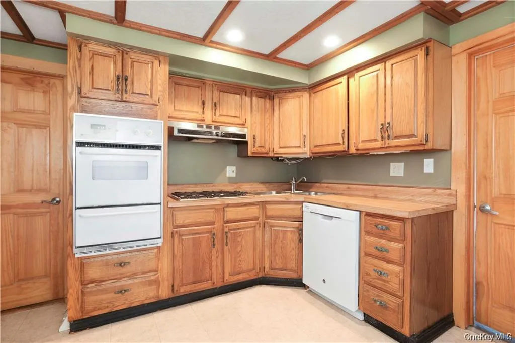 4 First Street, Deerpark, NY, 2 Bedrooms Bedrooms, 5 Rooms Rooms,1 BathroomBathrooms,Residential Lease,For Rent,First,0,983268 4 First Street, Deerpark, NY, 2 Bedrooms Bedrooms, 5 Rooms Rooms,1 BathroomBathrooms,Residential Lease,For Rent,First,0,983268