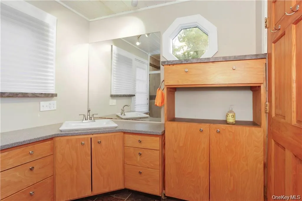 4 First Street, Deerpark, NY, 2 Bedrooms Bedrooms, 5 Rooms Rooms,1 BathroomBathrooms,Residential Lease,For Rent,First,0,983268 4 First Street, Deerpark, NY, 2 Bedrooms Bedrooms, 5 Rooms Rooms,1 BathroomBathrooms,Residential Lease,For Rent,First,0,983268