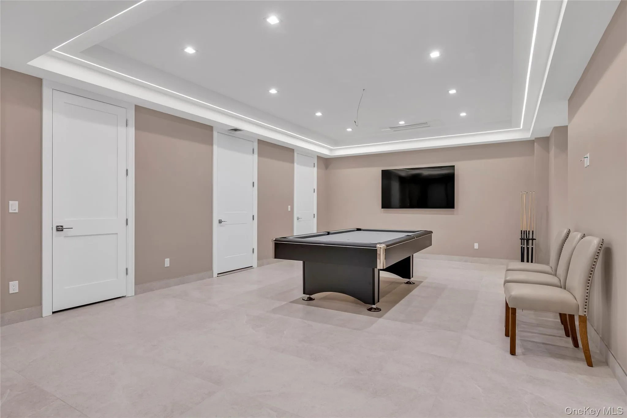 38 Cow Neck Road, North Hempstead, NY, 7 Bedrooms Bedrooms, 16 Rooms Rooms,7 BathroomsBathrooms,Residential,For Rent,Cow Neck,0,983316 38 Cow Neck Road, North Hempstead, NY, 7 Bedrooms Bedrooms, 16 Rooms Rooms,7 BathroomsBathrooms,Residential,For Rent,Cow Neck,0,983316
