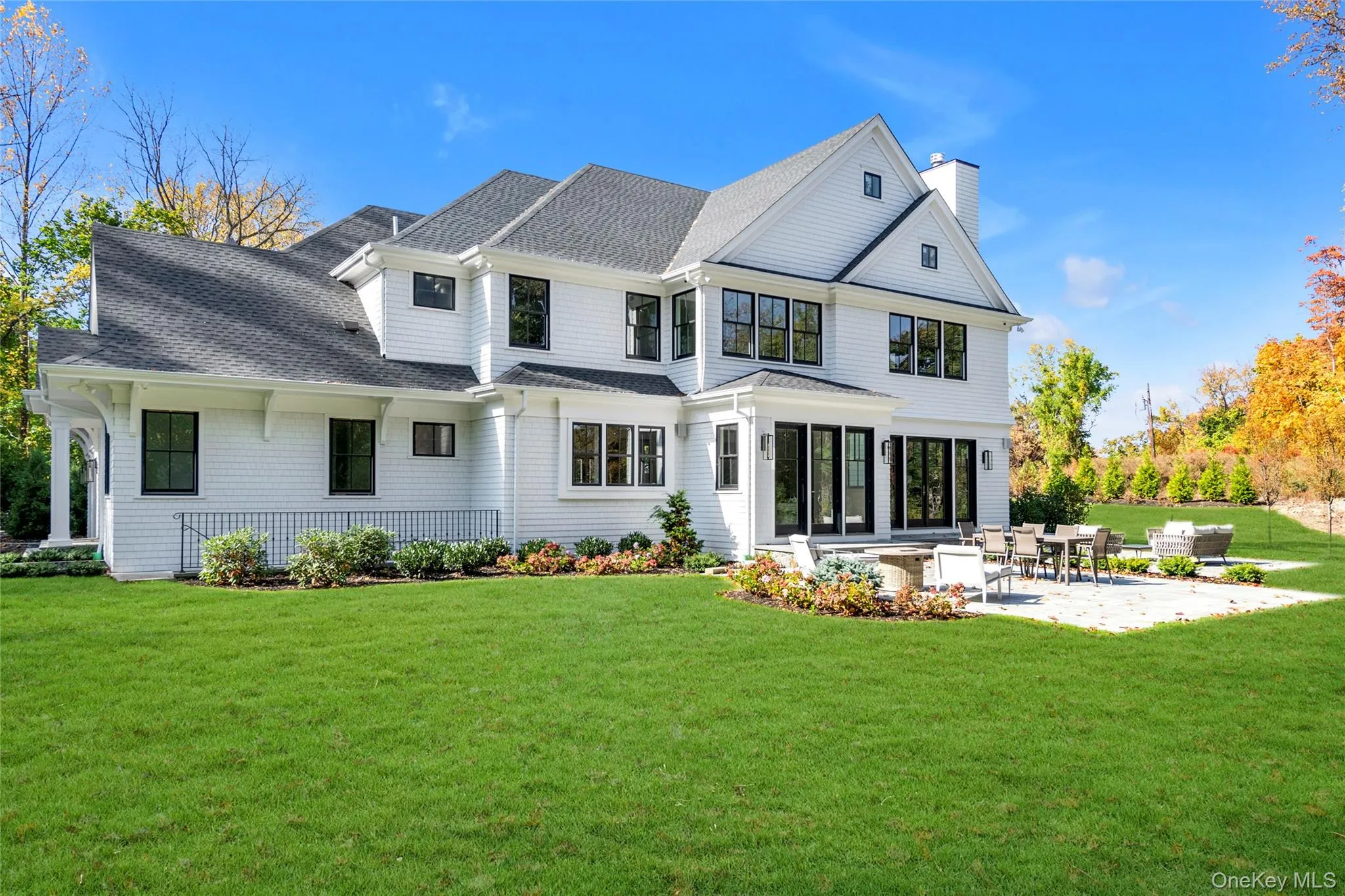 38 Cow Neck Road, North Hempstead, NY, 7 Bedrooms Bedrooms, 16 Rooms Rooms,7 BathroomsBathrooms,Residential,For Rent,Cow Neck,0,983316 38 Cow Neck Road, North Hempstead, NY, 7 Bedrooms Bedrooms, 16 Rooms Rooms,7 BathroomsBathrooms,Residential,For Rent,Cow Neck,0,983316
