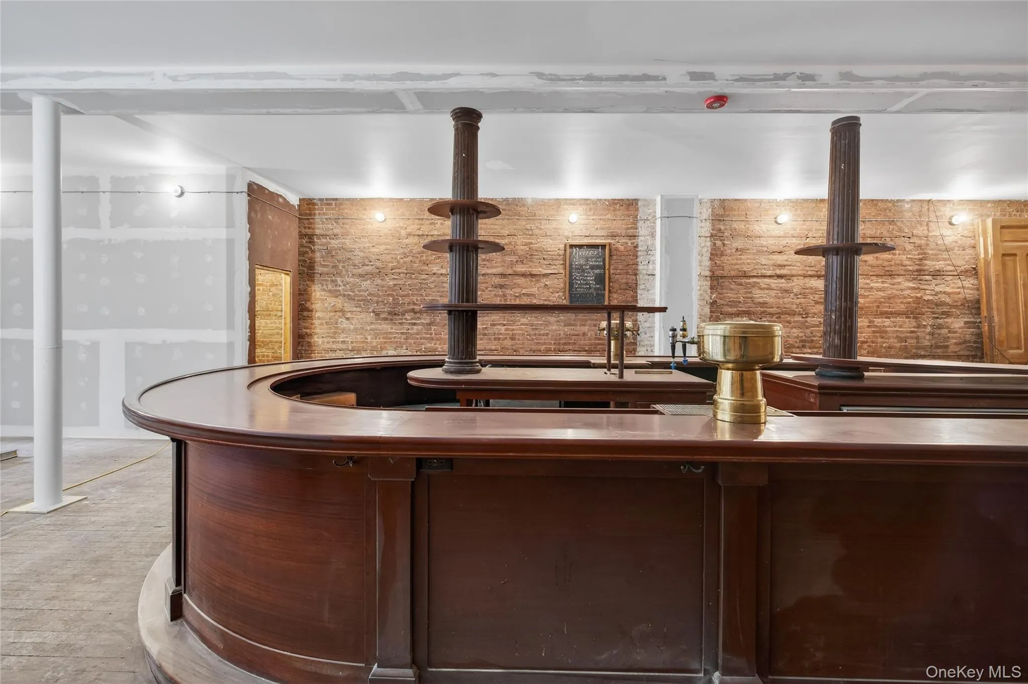 316 Wall Street, Kingston, NY, ,Commercial Lease,For Rent,Wall,0,983326 316 Wall Street, Kingston, NY, ,Commercial Lease,For Rent,Wall,0,983326