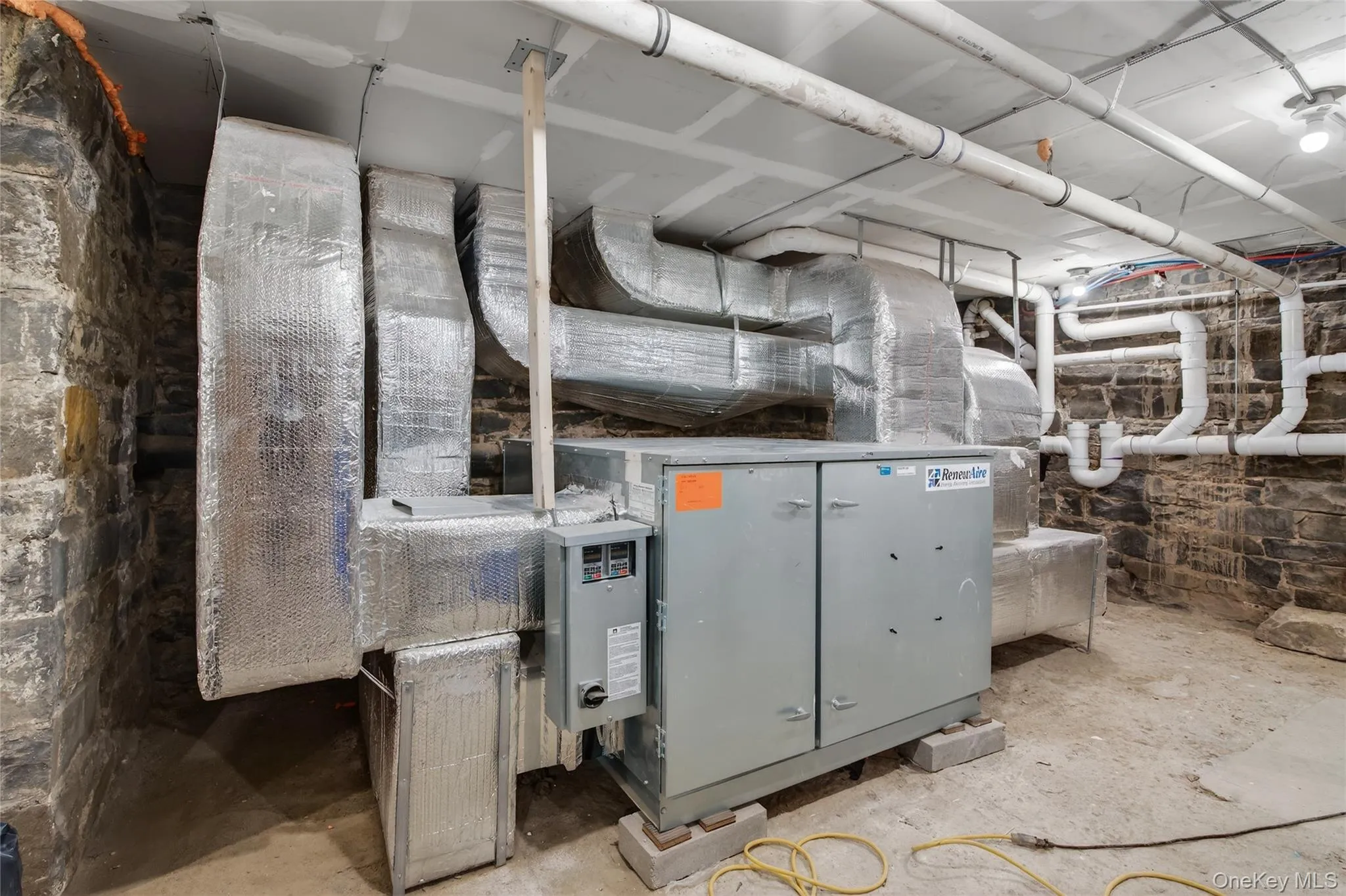 316 Wall Street, Kingston, NY, ,Commercial Lease,For Rent,Wall,0,983326 316 Wall Street, Kingston, NY, ,Commercial Lease,For Rent,Wall,0,983326