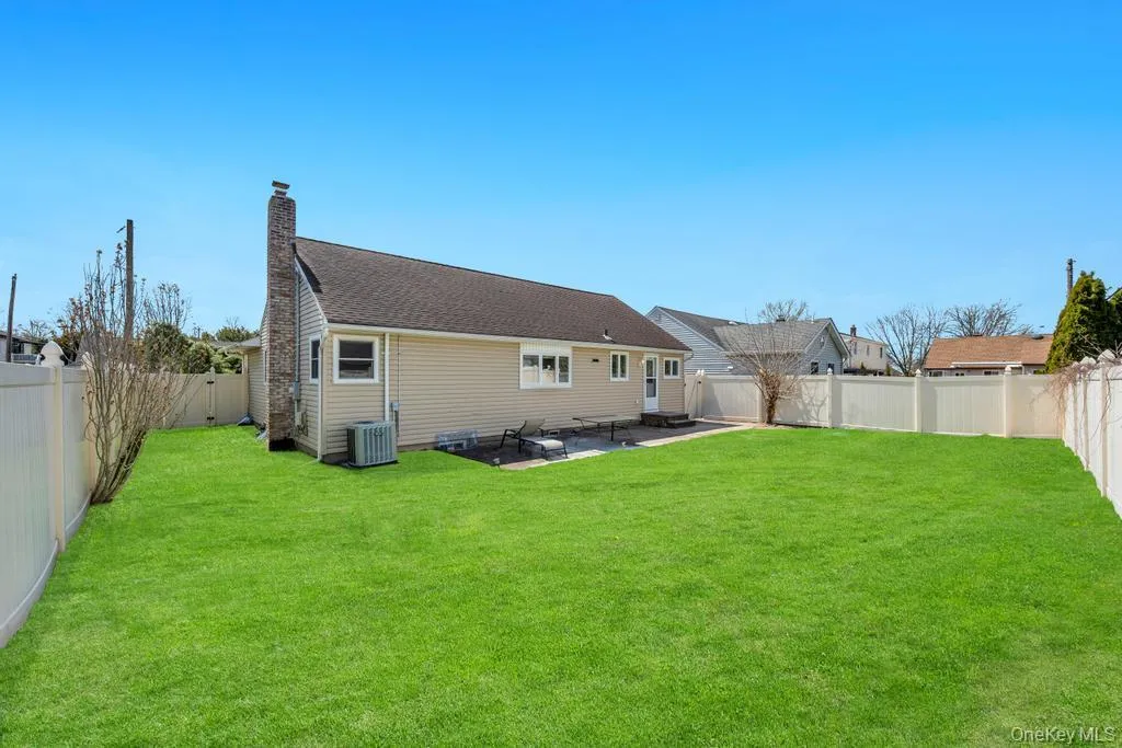 3685 Prairie Path, Oyster Bay, NY, 3 Bedrooms Bedrooms, 8 Rooms Rooms,2 BathroomsBathrooms,Residential Lease,For Rent,Prairie,0,983337 3685 Prairie Path, Oyster Bay, NY, 3 Bedrooms Bedrooms, 8 Rooms Rooms,2 BathroomsBathrooms,Residential Lease,For Rent,Prairie,0,983337